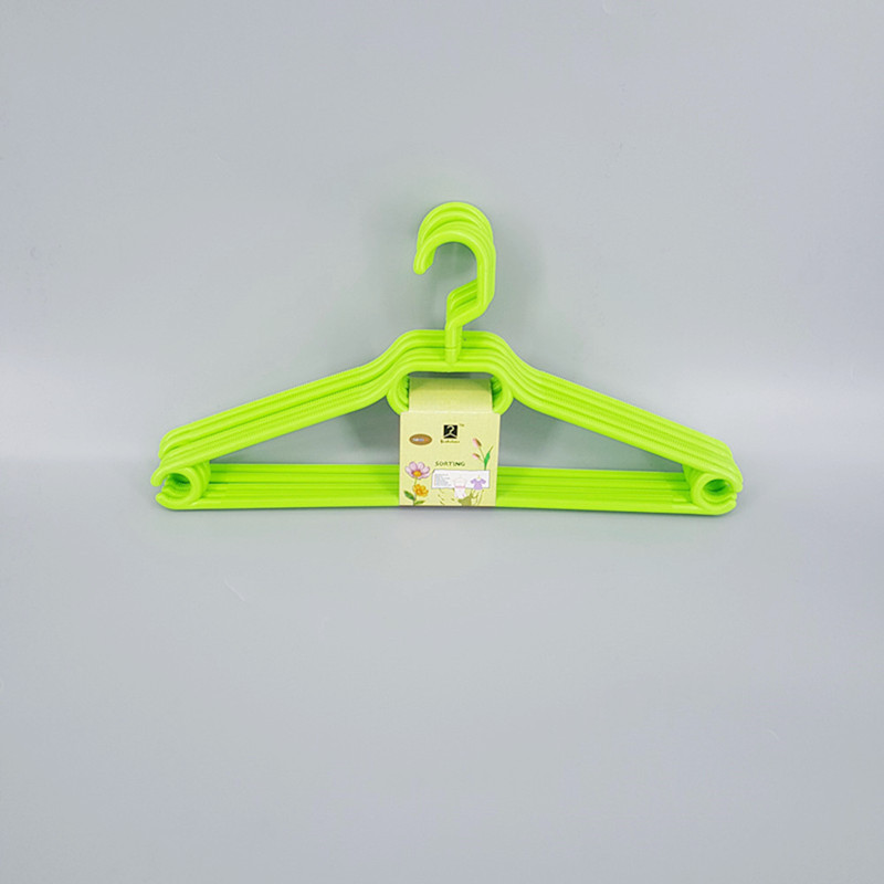 衣架/折叠衣架/塑料衣架/木质儿童衣架/衣服架子白底实物图