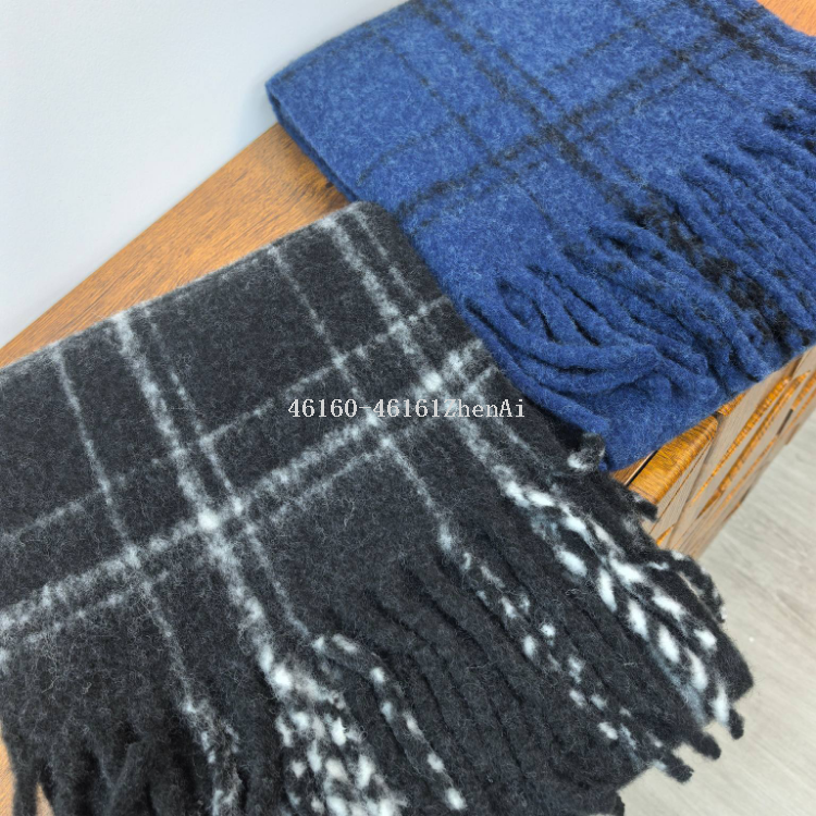New in-stock cross-border wholesale scarves, e-commerce live streaming supply chain, classic wool fine thread grid supply Specification image