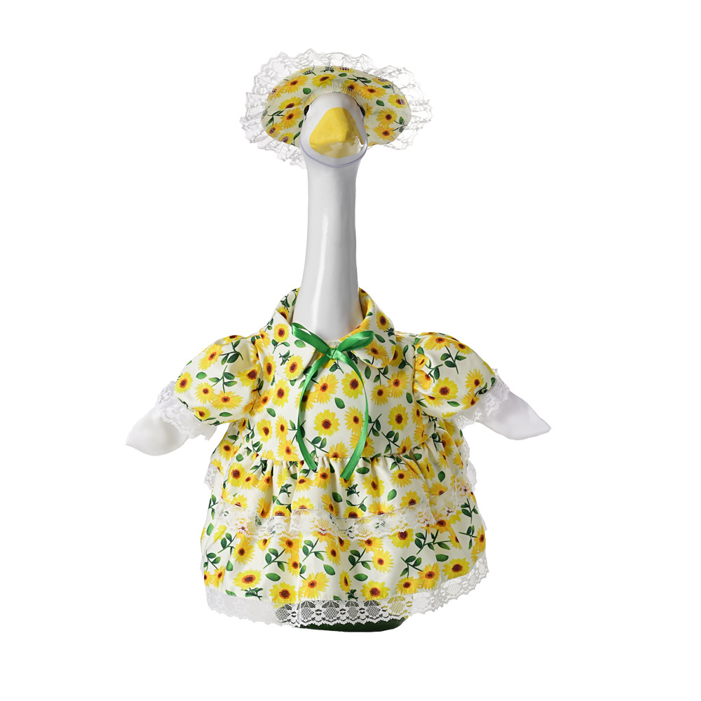 Wholesale of 6-inch and 23-inch clothing and hats for cross-border new styles of porches, geese, and sunflowers in 2026 Application Scenario