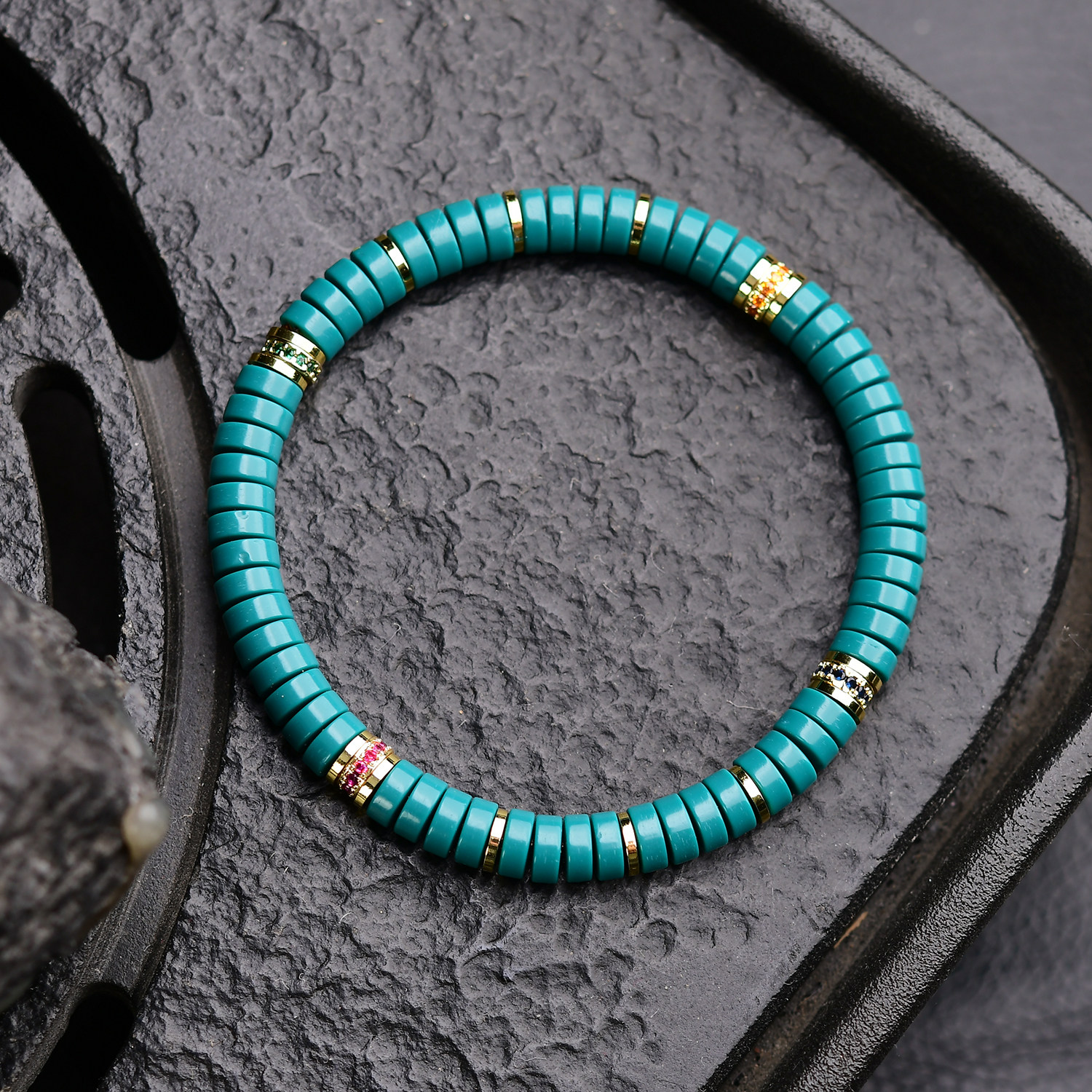 A gift bracelet featuring the same popular turquoise alternative and optimized tablets as Daneng details Picture