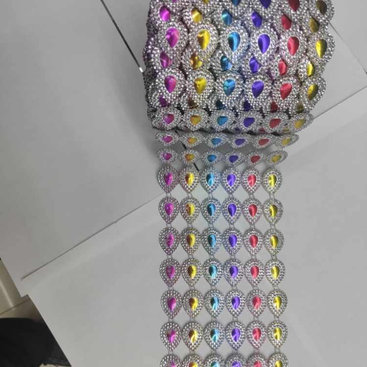 耳饰/天然水晶珠/植绒桃心/克罗心/爱心锆石细节图