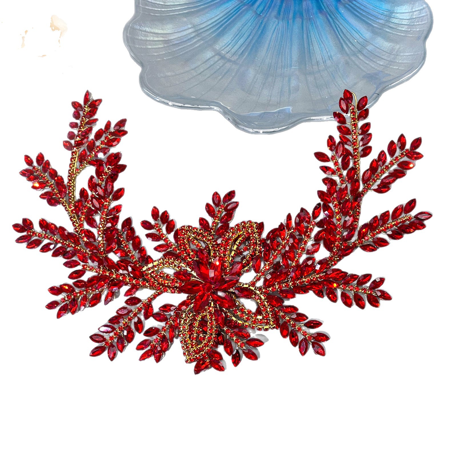 2025 Handcrafted rhinestone Bridal headwear, Heavy diamond-encrusted leaf and flower Wedding hair accessory DZ135 Application Scenario