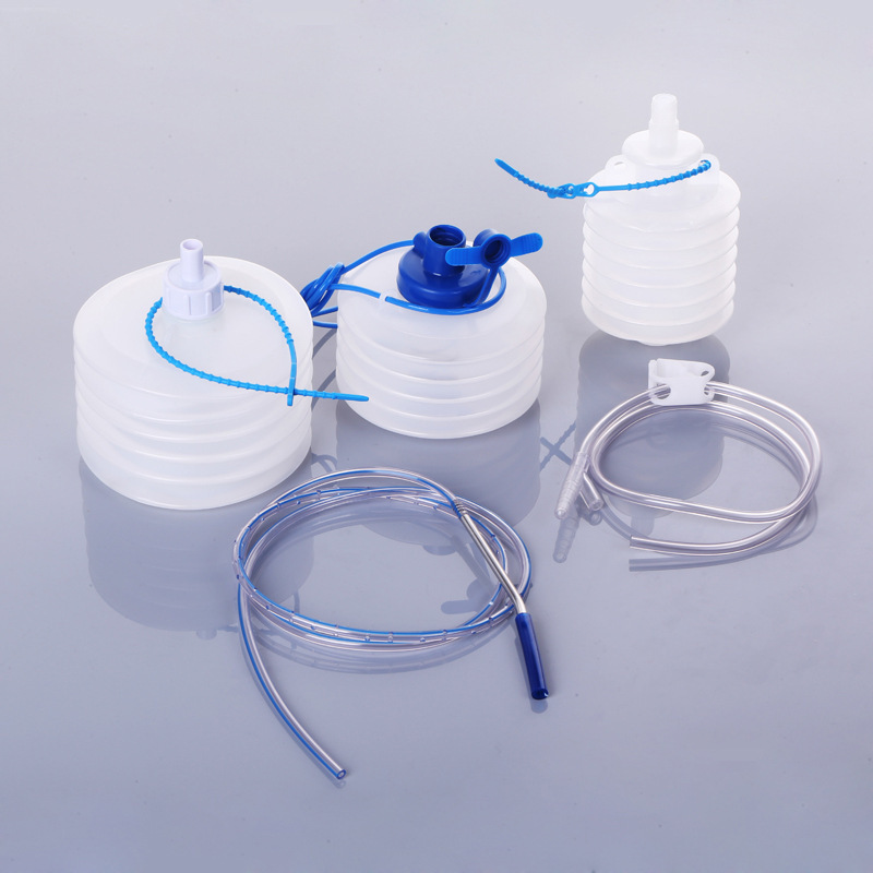 A disposable wound drainage negative pressure drainage device for foreign trade with a needle tube sleeve and polyvinyl chloride drainage system full figure