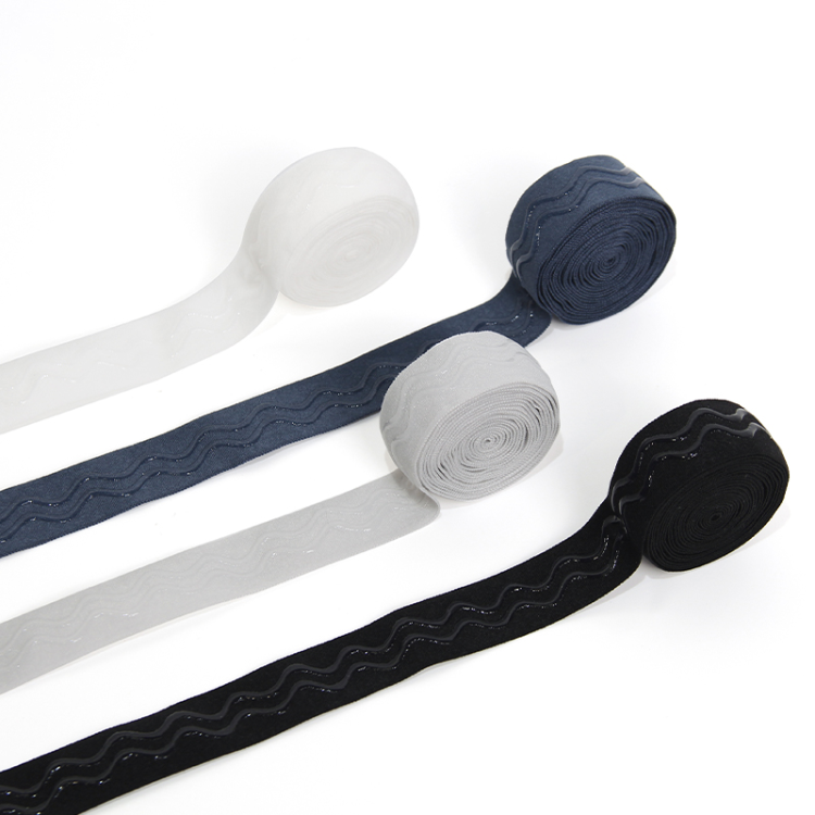 The same style of curved-edged, rubber-coated, eco-friendly, anti-slip cuffs and anti-skating sleeves from major brands in stock. Classic color baby clothes that are skin-friendly