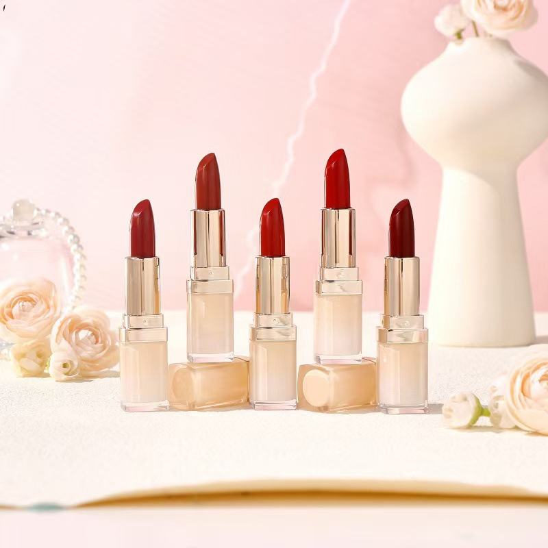 The lustrous lip balm moisturizing formula smooth application for high-quality, vibrant lip finish details Picture