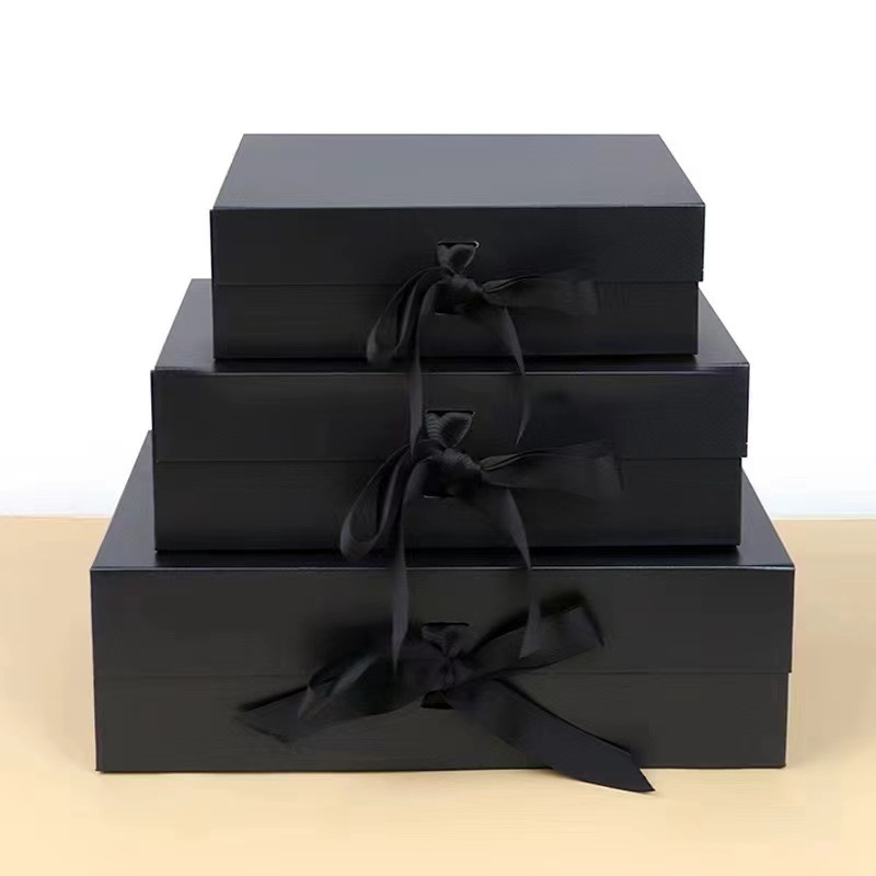 现货一片式磁铁折叠礼盒大号 中号小号硬纸板省空间翻盖折叠礼盒