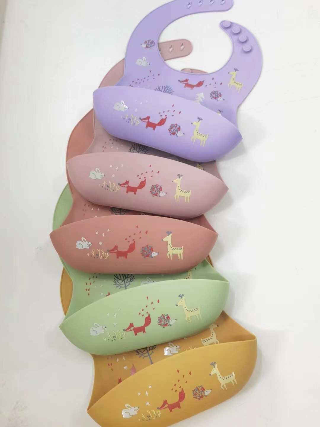 New baby silicone bibs, children's three-dimensional rice bibs, super soft saliva bibs, Chinese-style bibs for babies to eat wholesale Item Picture