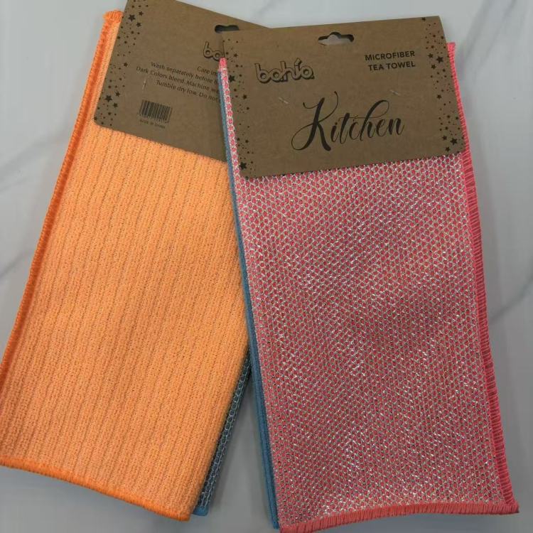 Double-sided design, a two-in-one dishwashing and scrubbing cloth for removing stains and cleaning, which won't damage the POTS and pans