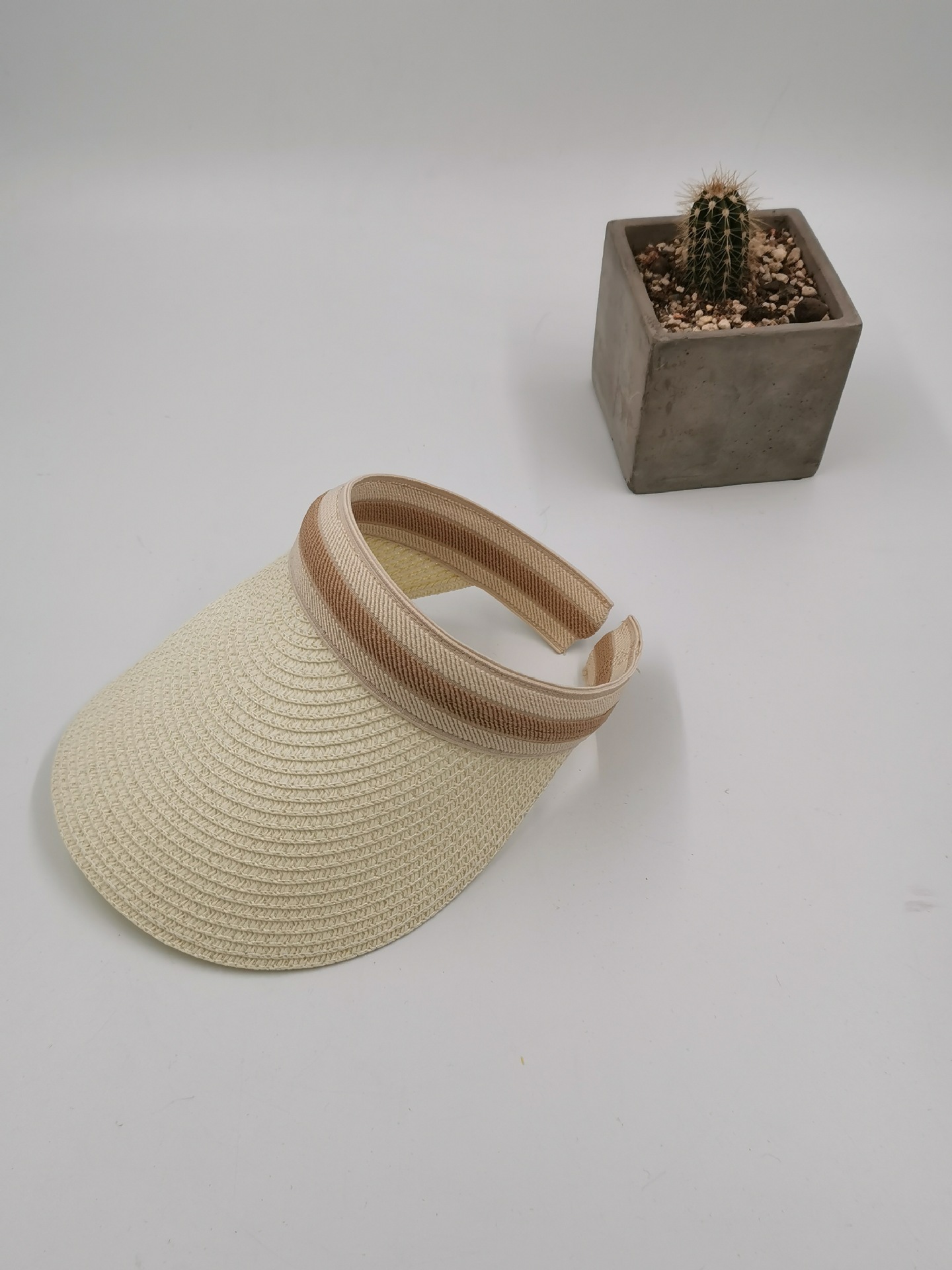 Manufacturer's empty top hats, straw hats, Korean-style baseball caps, summer vacation sun protection hats, beach hats Specification image