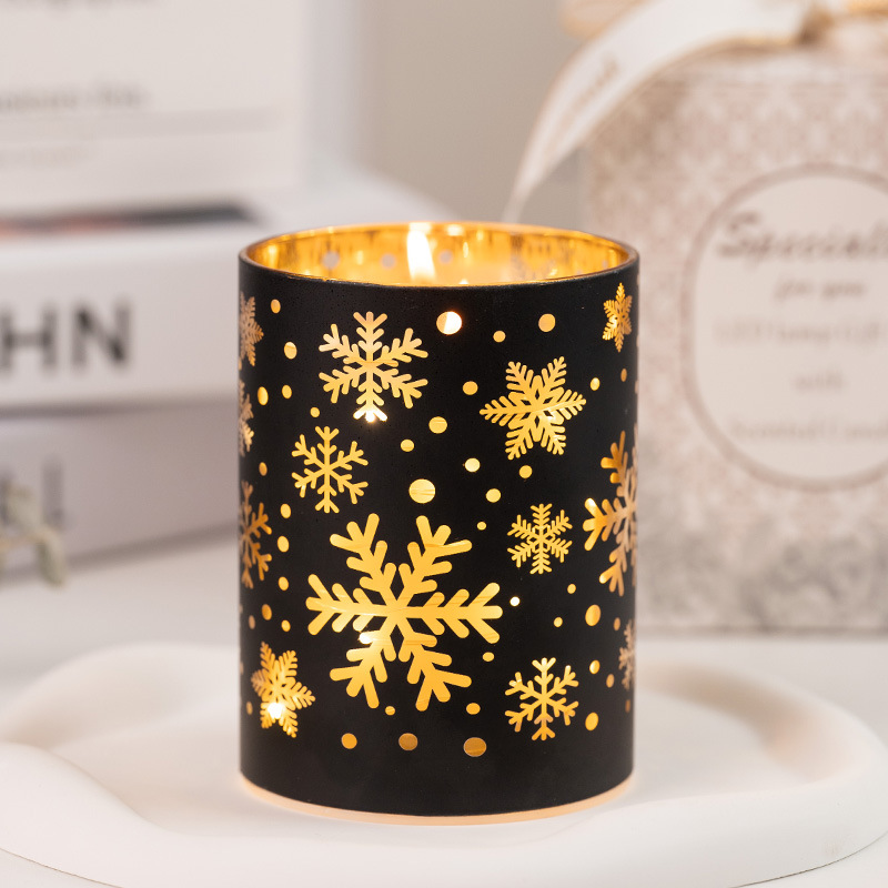 Christmas festive atmosphere decoration: LED scented candles, night lights, scene arrangement, decorative items, scented candles details Picture