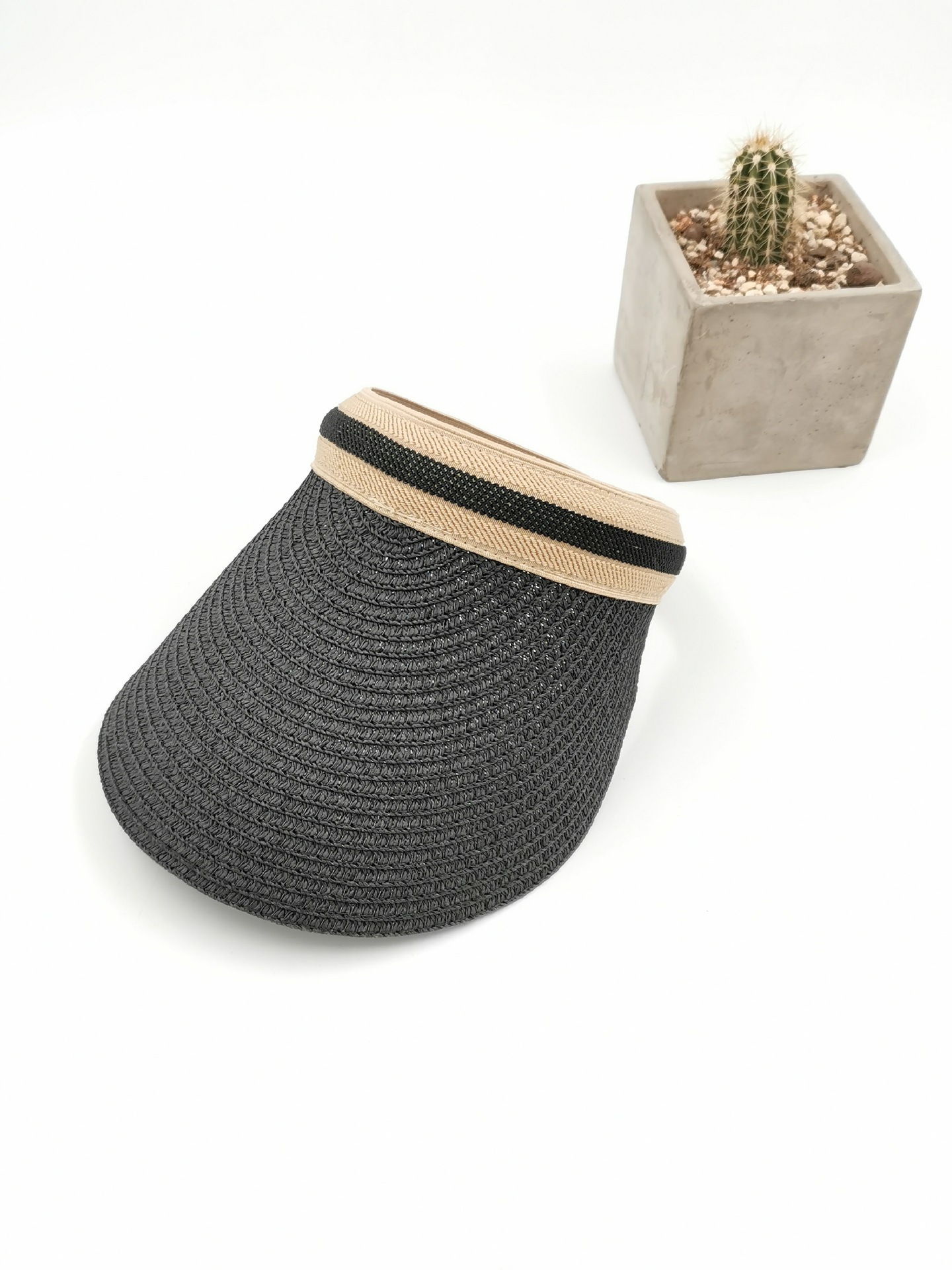 Manufacturer's empty top hats, straw hats, Korean-style baseball caps, summer vacation sun protection hats, beach hats Application Scenario