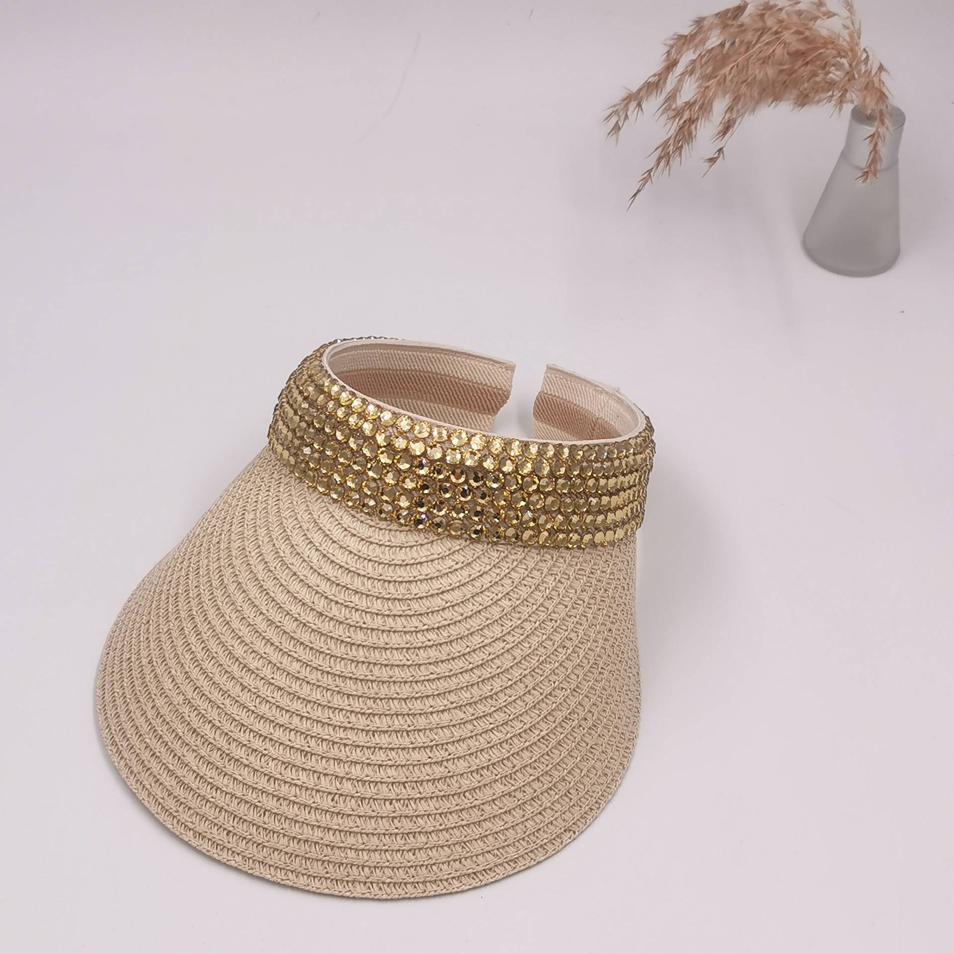 New fashionable summer Korean style hollow top hats, rhinestone hollow top casual hats, sun hats, fashionable hollow top hats wholesale Item Picture