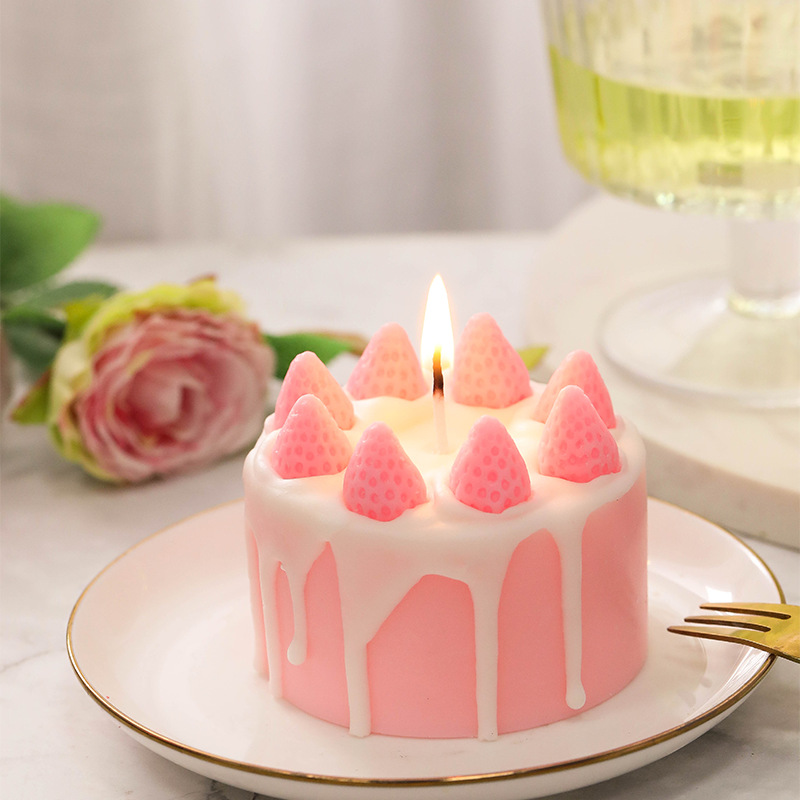 Pink strawberry cute scented candles, heartwarming birthday and graduation gifts, festival souvenirs, warm gifts for friends details Picture