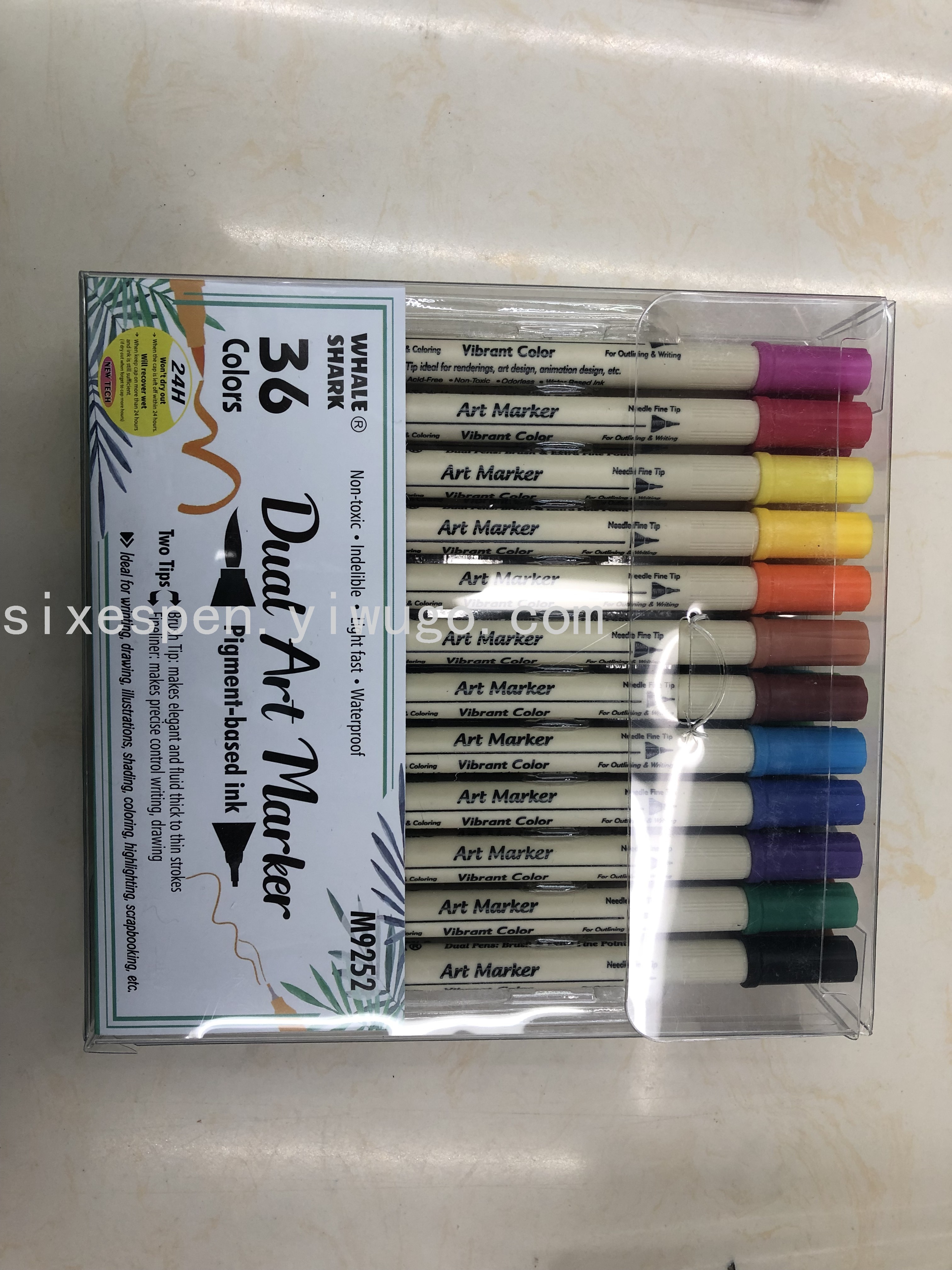 مجموعة أدوات كتابة بالألوان المائية اللينة من البروبيلين Item Picture