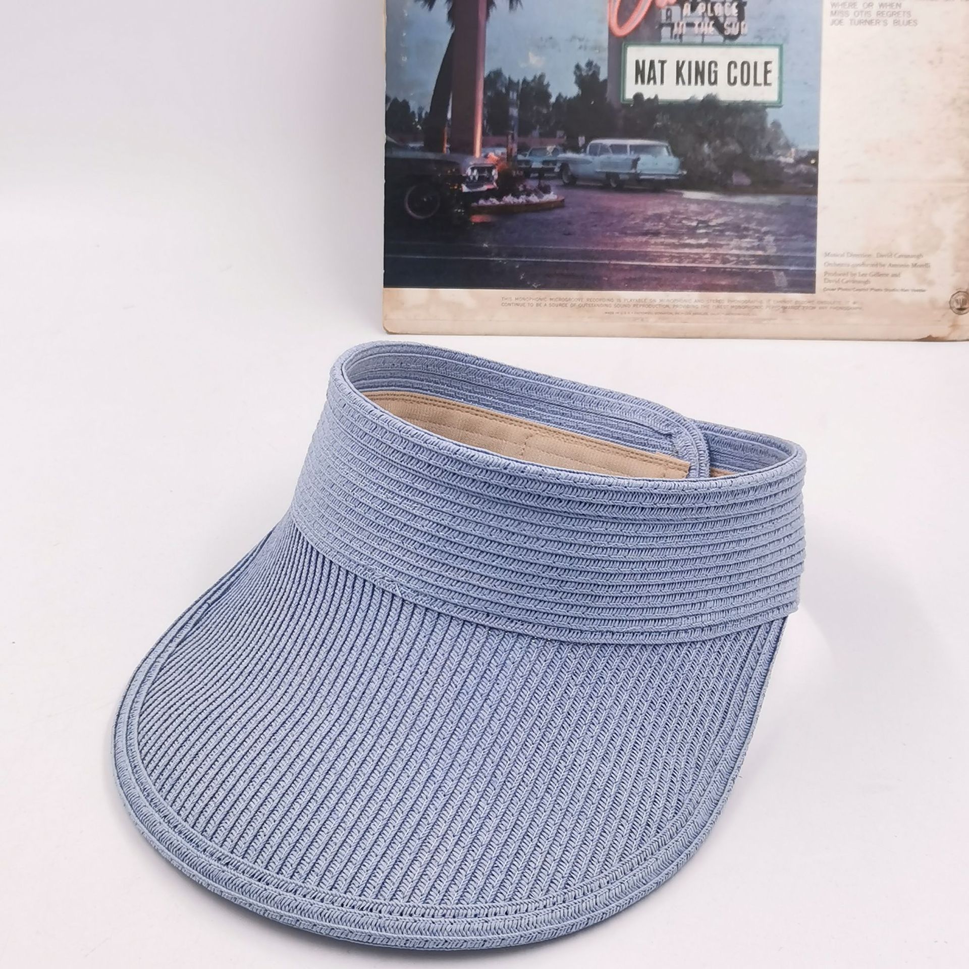 Wholesale of women's spring and summer sky hats, men's running casual sun hats, outdoor adhesive patterned sun protection and shade hats Item Picture
