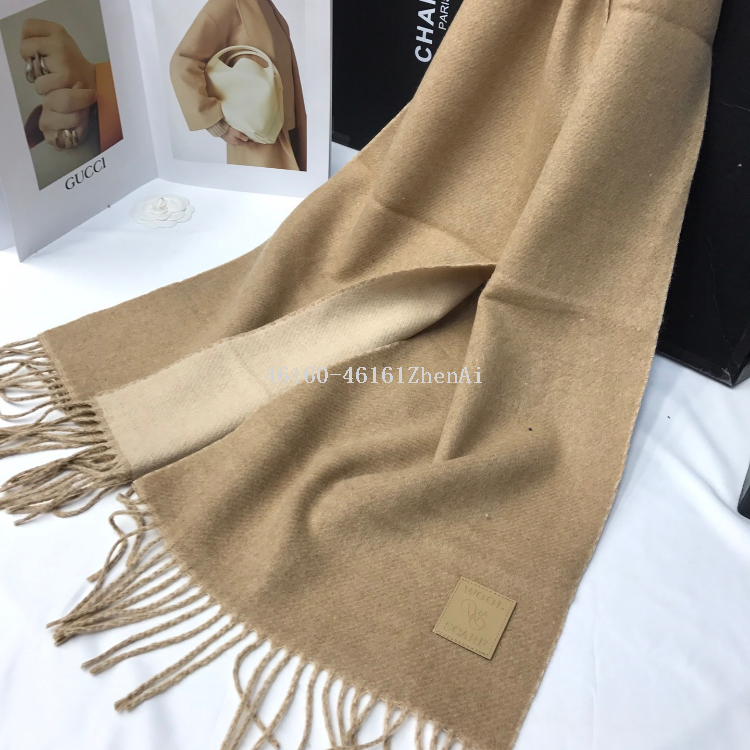 ويقوم بائعو الوشاح الجدد عبر الحدود بتقديم إمدادات مباشرة من سلسلة توريد الوشاح ذات الوجهين Item Picture