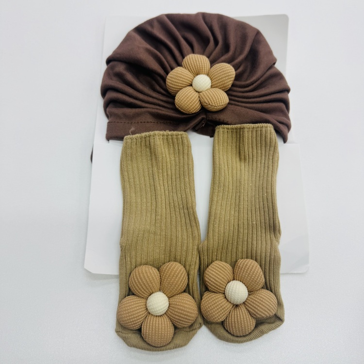 New baby hat sock set, thin and cute European and American flower-embroidered long socks, baby Indian fetus hat cover Specification image