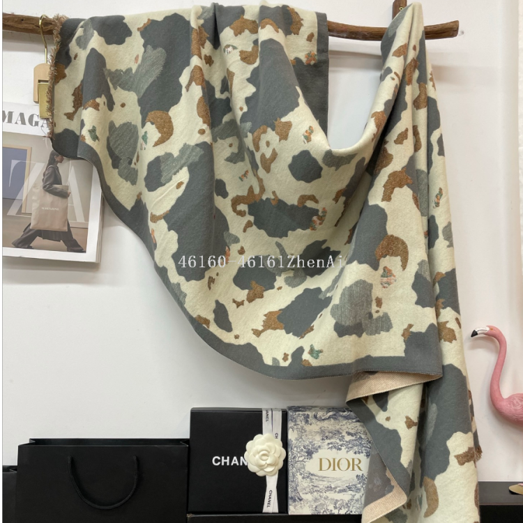 Wholesale of new cross-border export scarves with high-speed jacquard cow pattern, versatile for autumn and winter, available through e-commerce live streaming details Picture