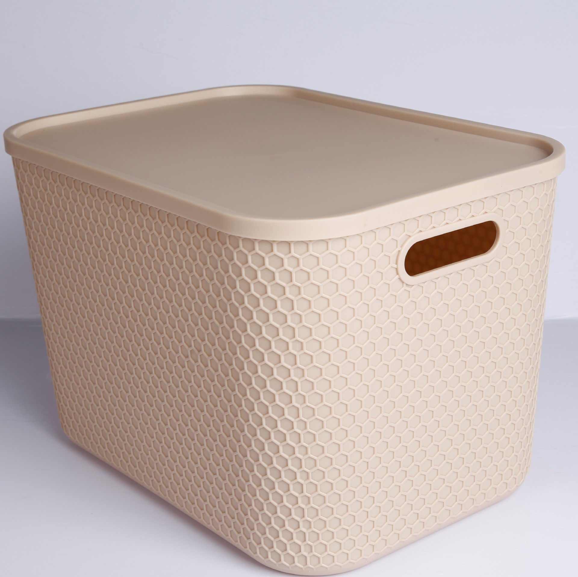 塑料零食收纳箱带盖家用衣服衣物收纳箱子超大号储物整理箱收纳篮产品图