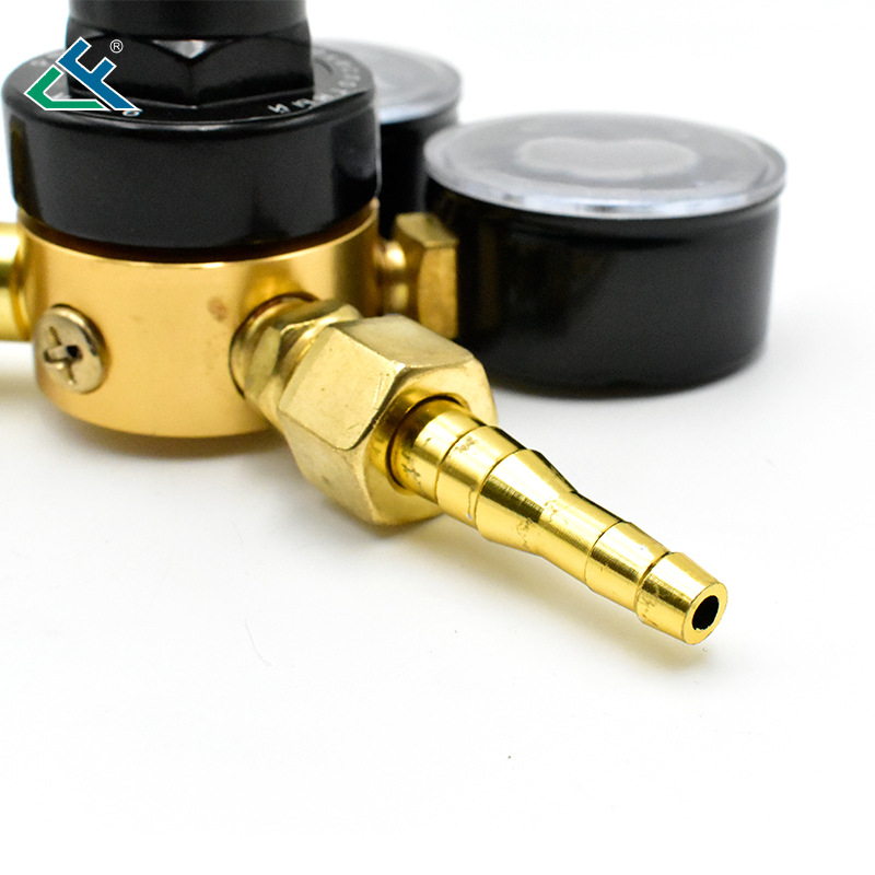 Russian version carbon dioxide pressure reducer C02-021A industrial pressure reducer carbon dioxide pressure reducer Specification image