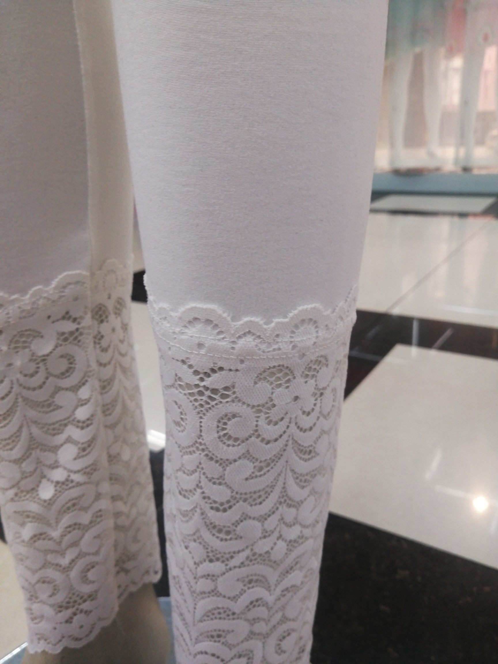 Fashion Classic Women Plus Long Leggings Lace Lace 9 Point Pants With Anti-Slip Women's Pants details Picture