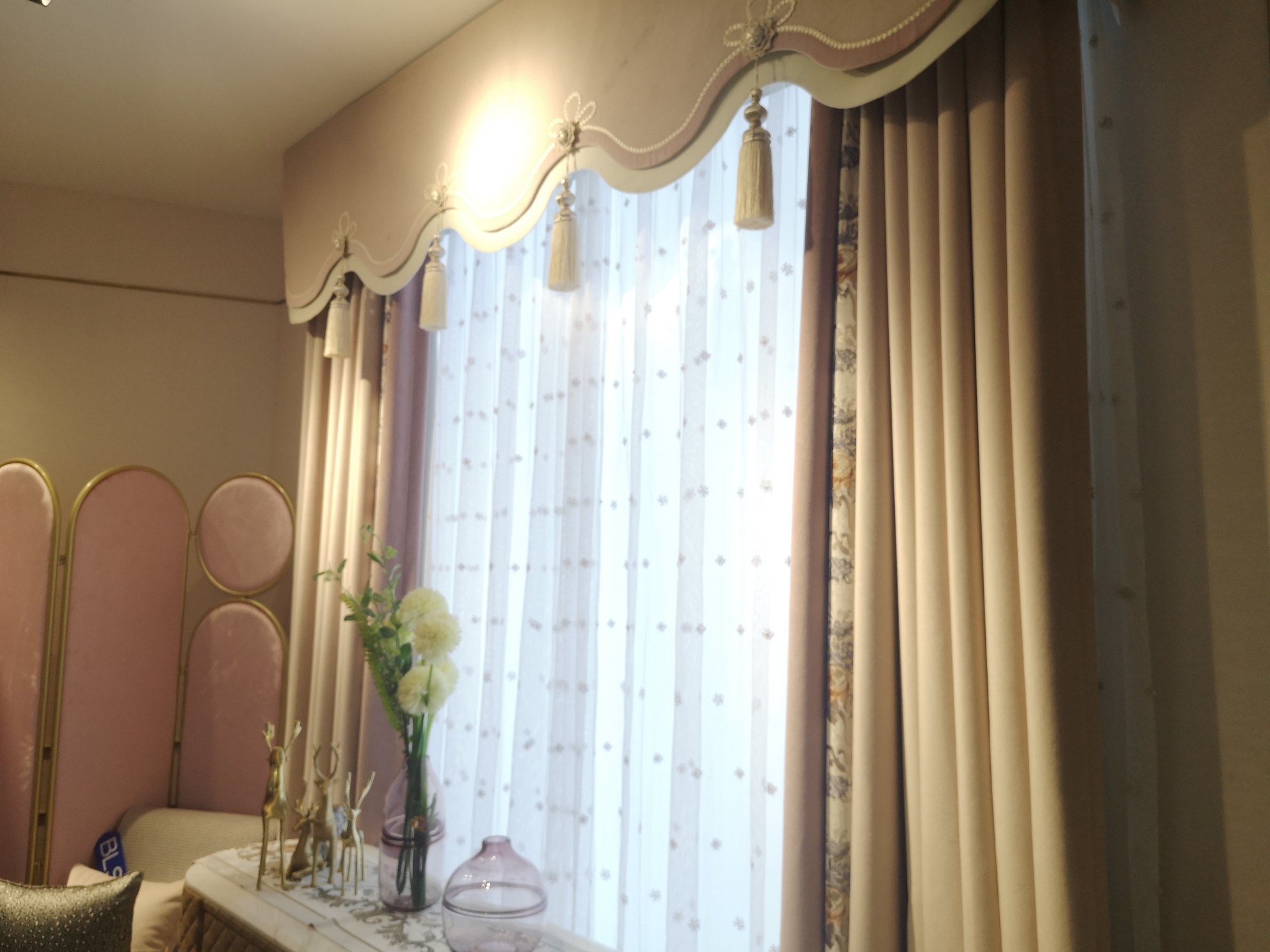 布朗斯少女风欧式风格拼接卧室窗帘高贵大气遮光价格为380元/米