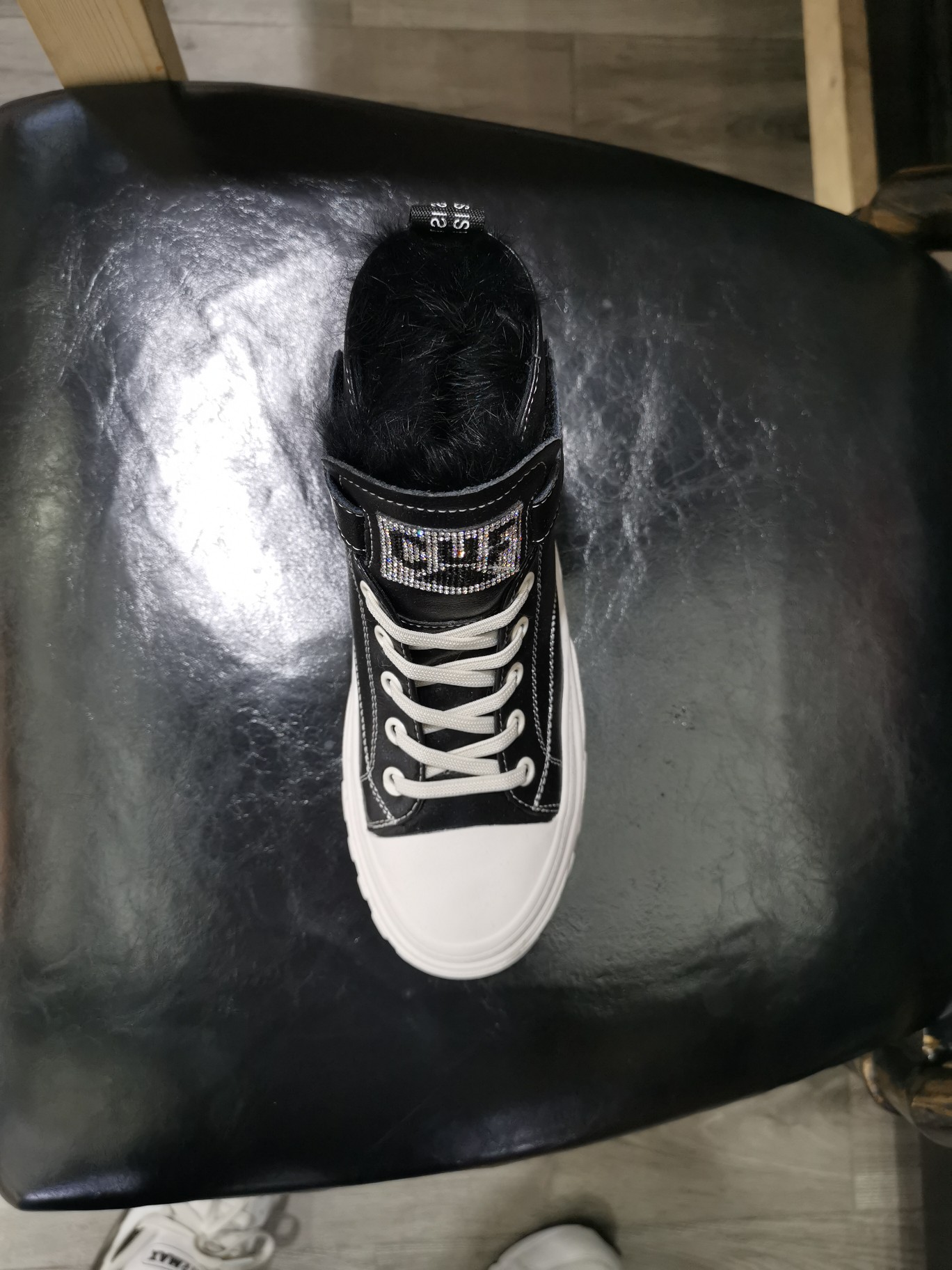2020 New Sports Shoes Anti-Slip And Wear-Resistant Board Shoes