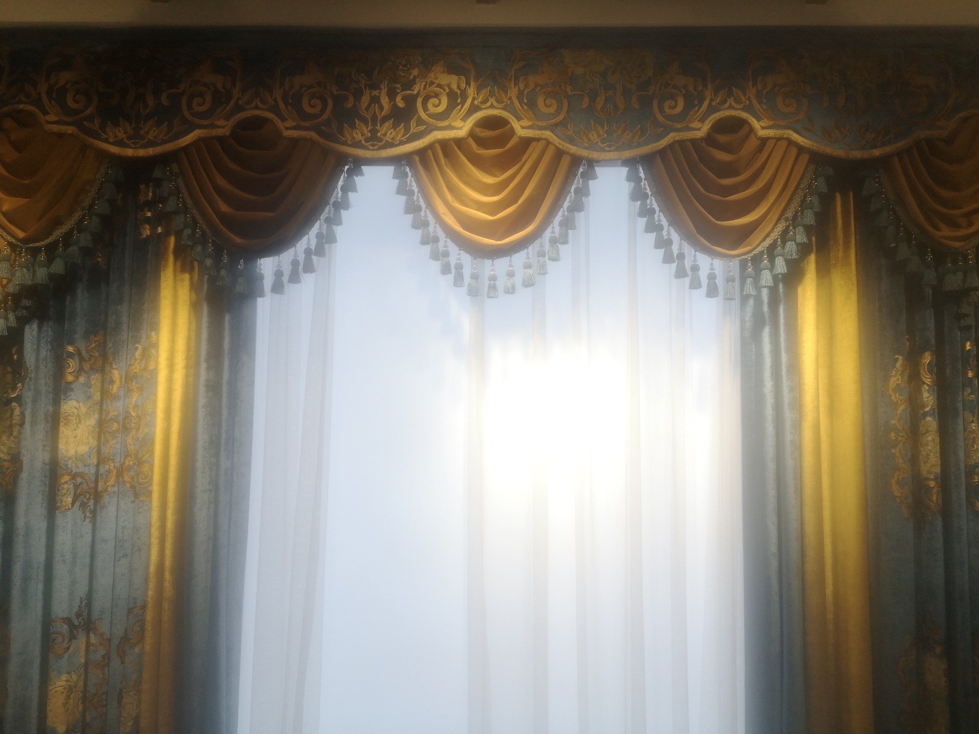 布朗斯欧式风格客厅窗帘高贵奢华遮光价格为380元/米图