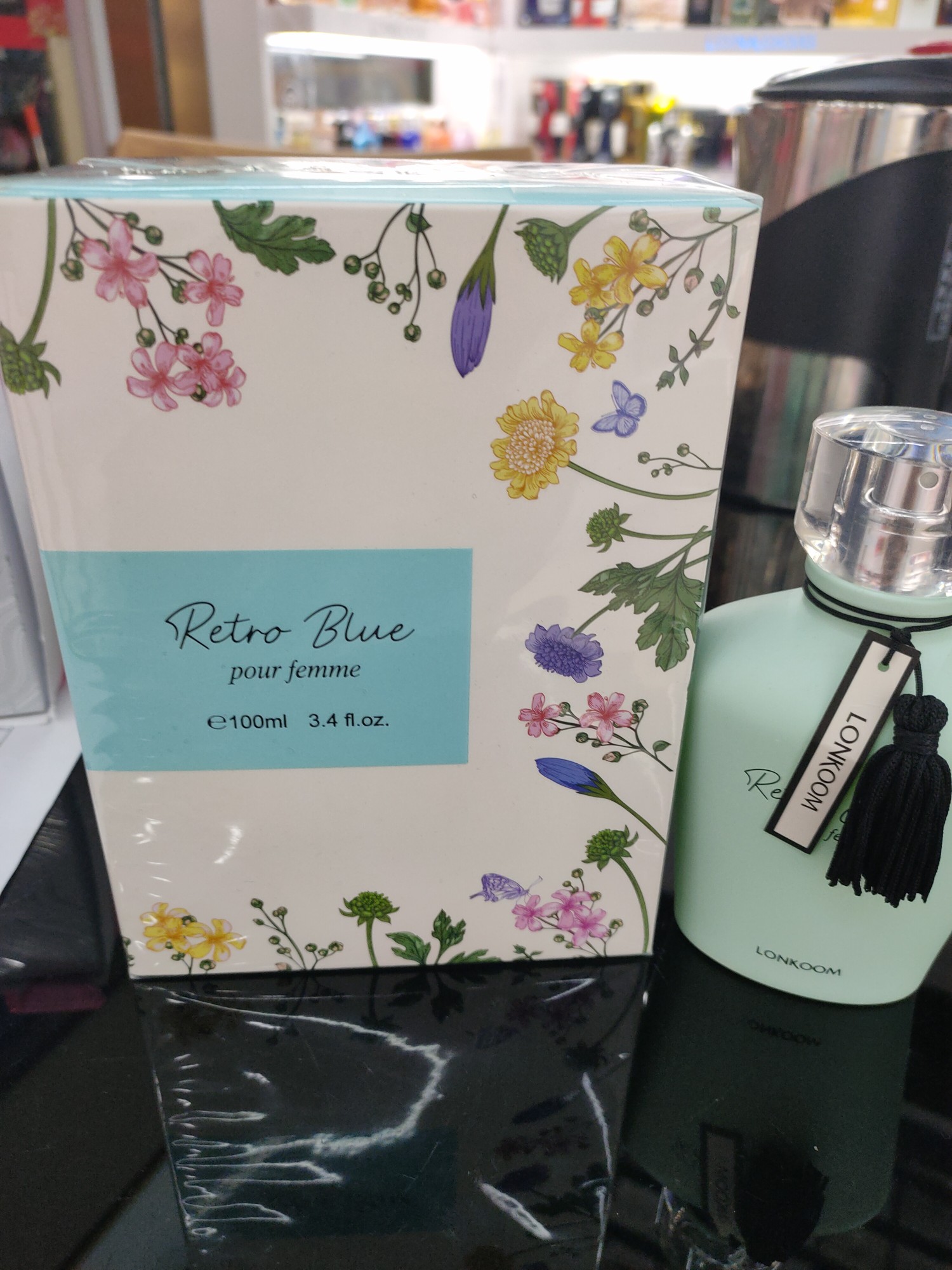 New eau de toilette with green bottle and glass bottle