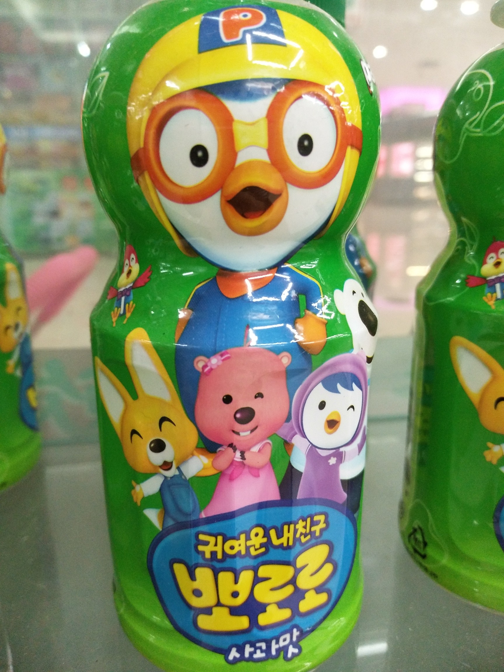 啵乐乐苹果味饮料产品图