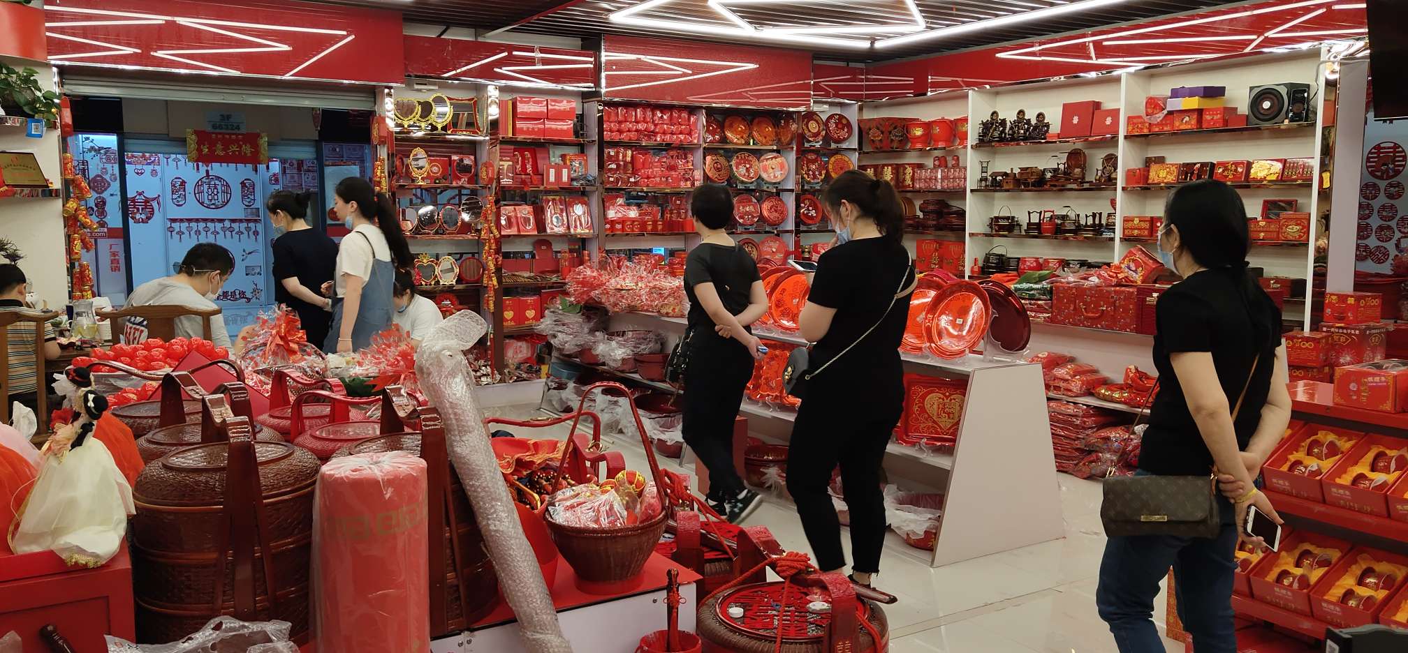 Guangdong "Wedding Season" Wedding Items Procurement Center describe pic - 5