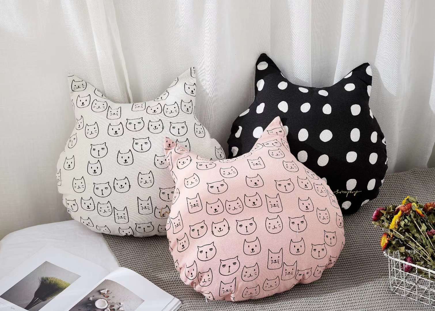 The cat head pillow thumbnail