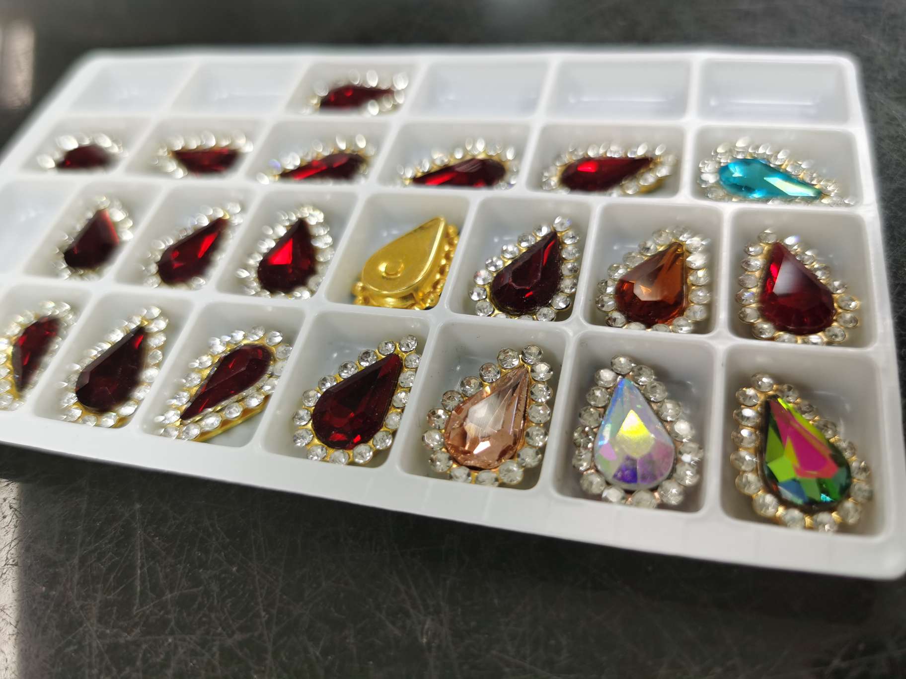 爪钻/水钻扣/太阳花钻扣细节图