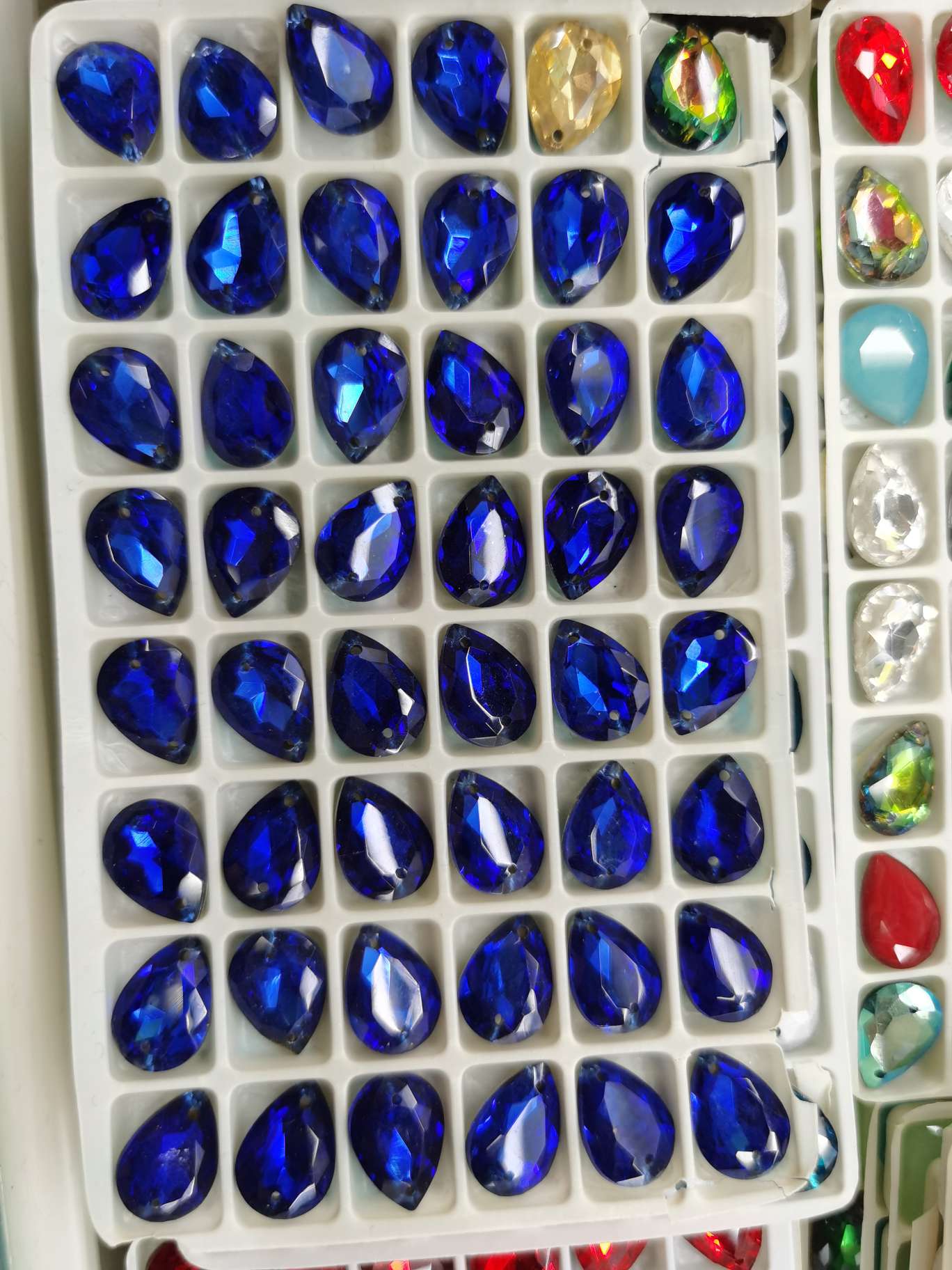 水钻扣/玻璃钻/水滴钻细节图