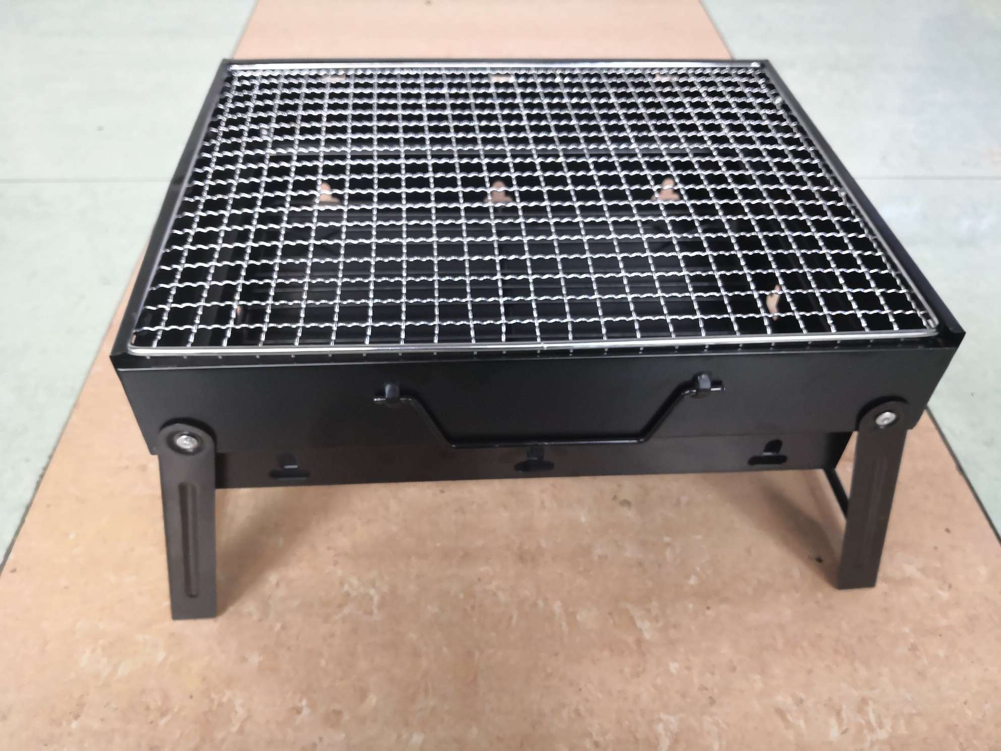 便携小号烧烤架烤箱烤网小黑钢35*27*20cm木炭烧烤取暖围炉桌详情图6