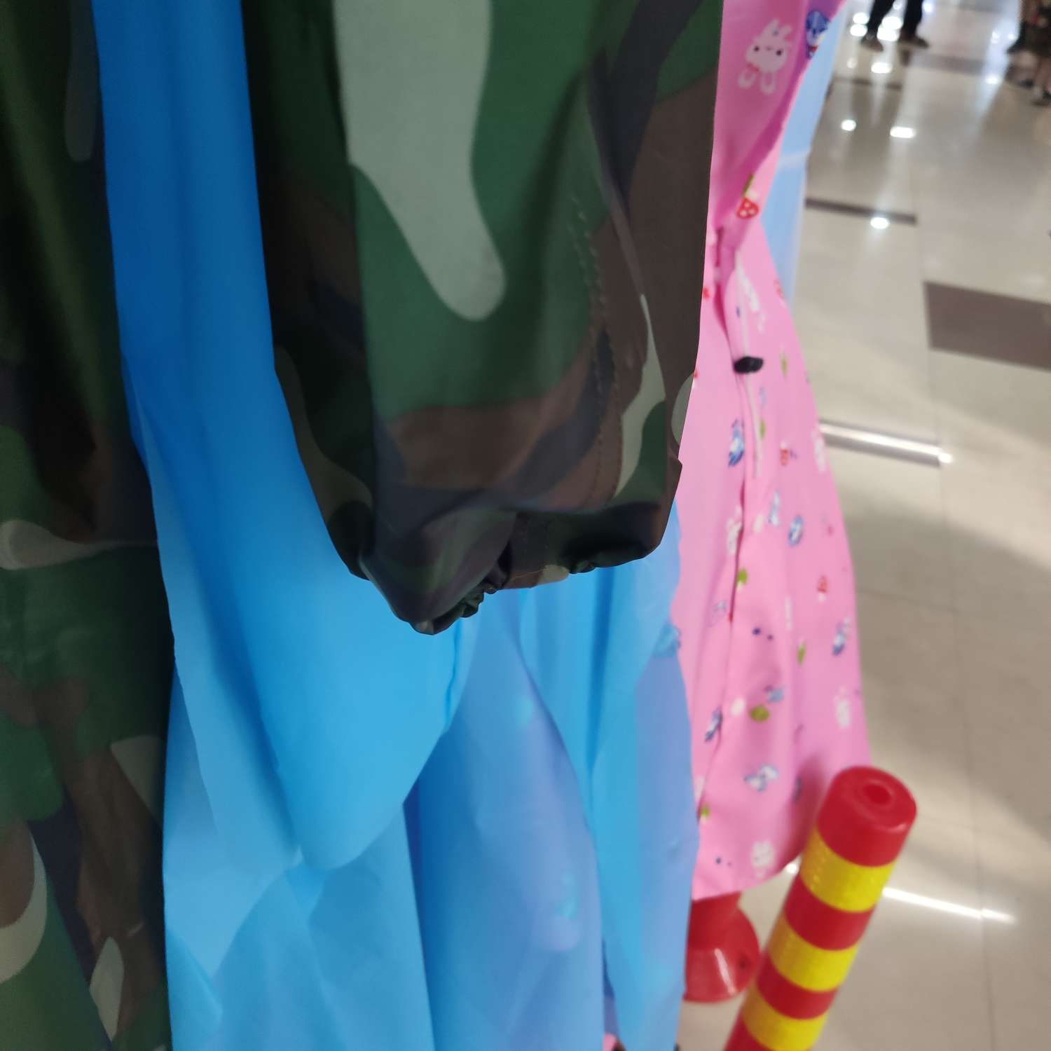 迷彩成人雨衣产品图