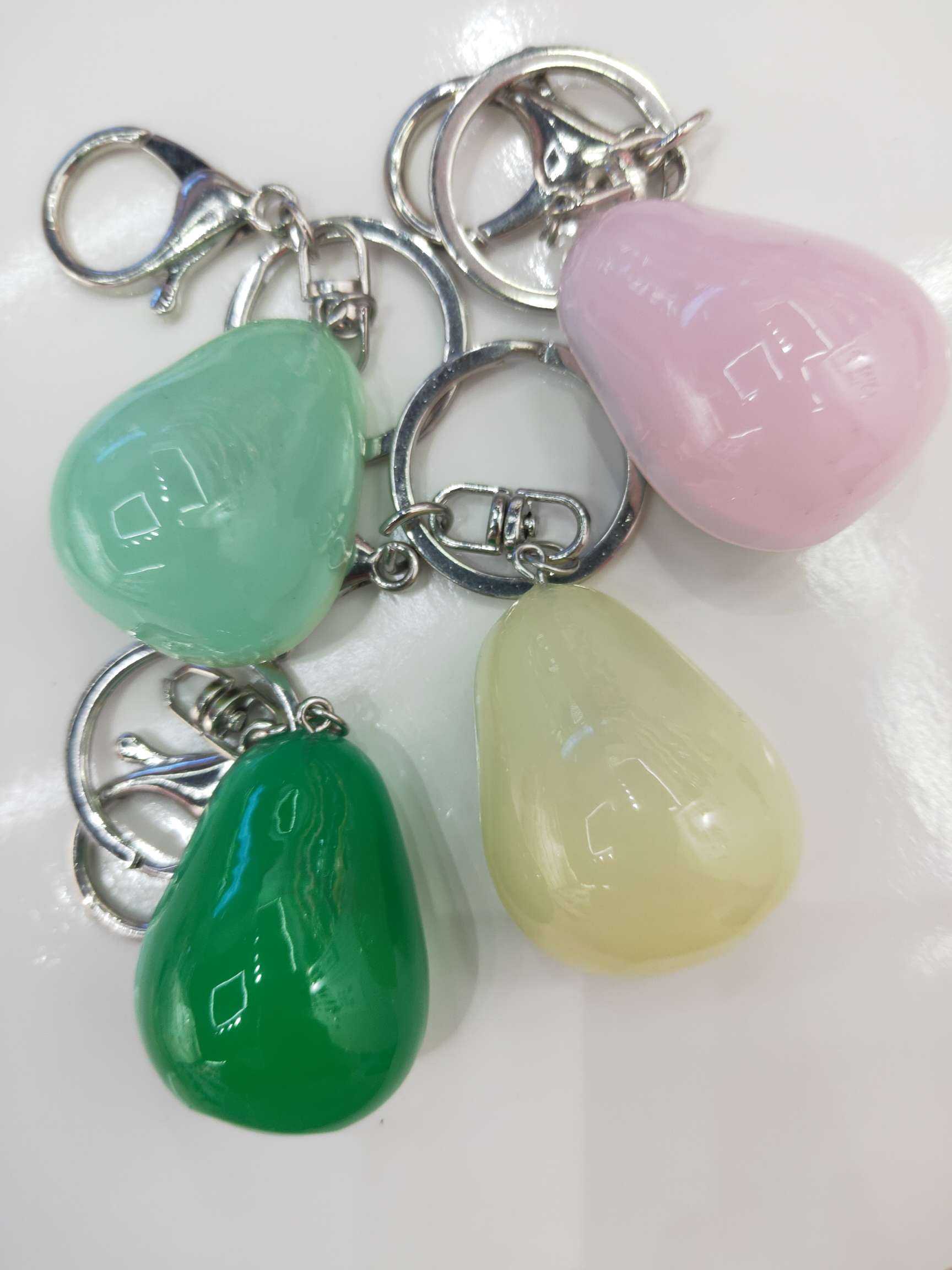 Flashing Avocado Key Chain Pendant Resin Accessories Specification drawing