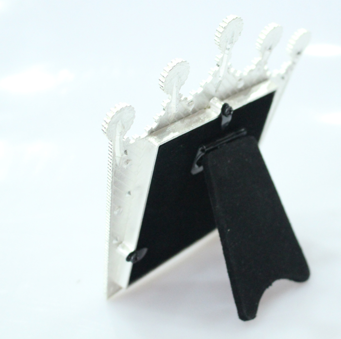 轻奢皇冠金属相框婚纱影楼家居摆台详情图4