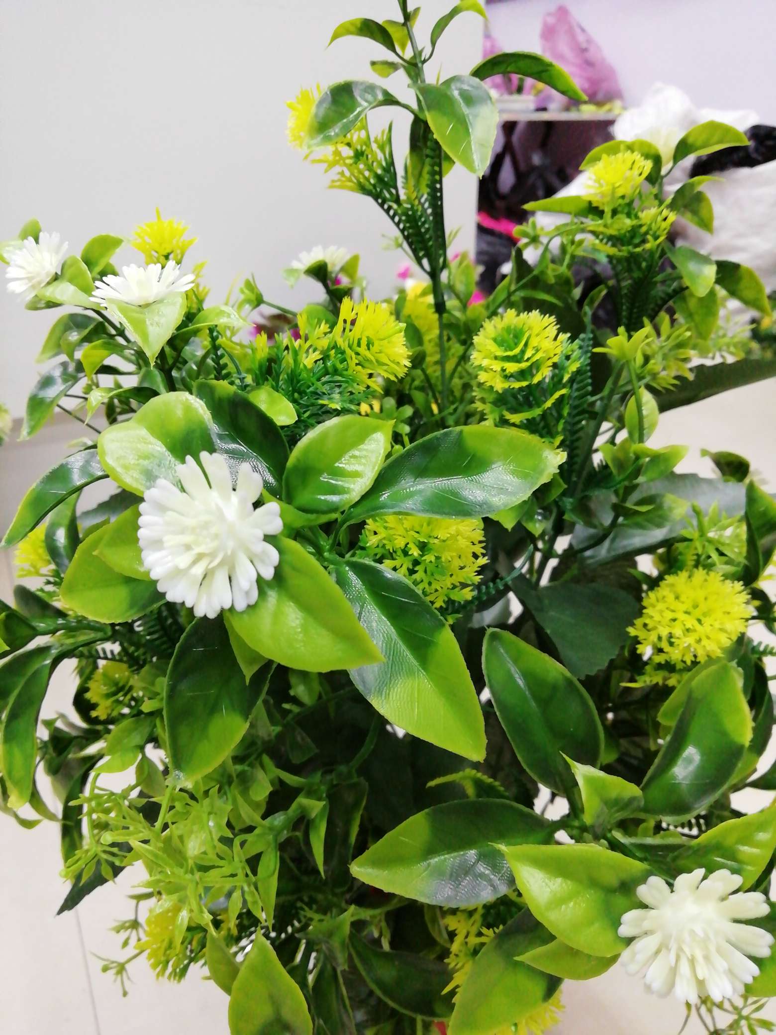 Plastic flowers and plants 18 heads 002