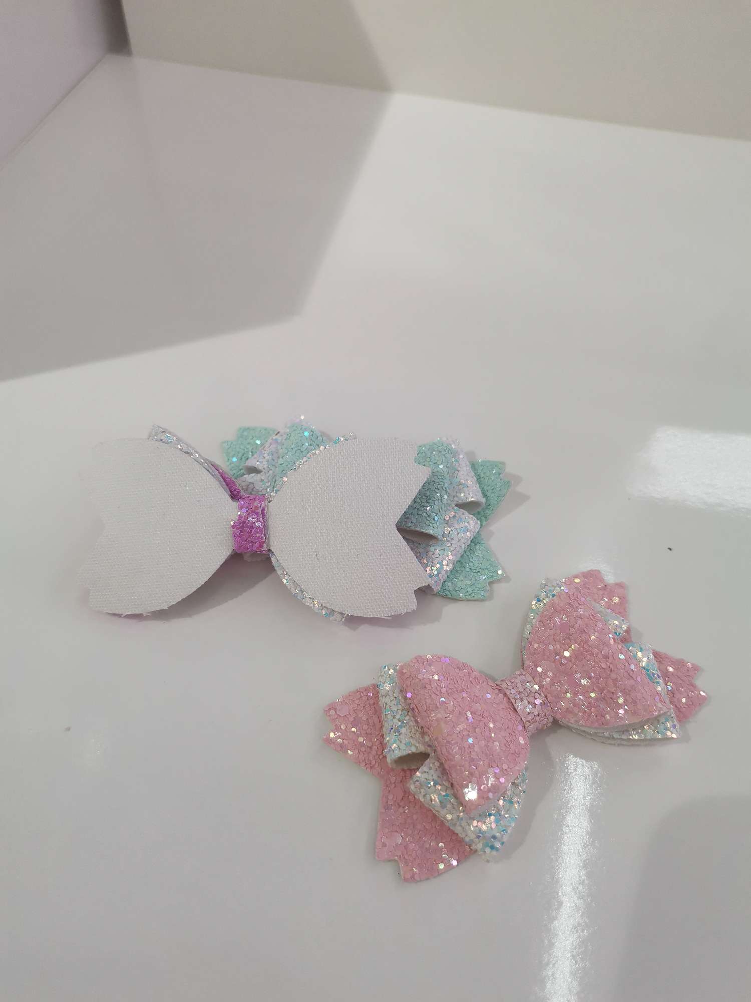 Ceramic tiles with three layers of four-leaf clover Item Picture