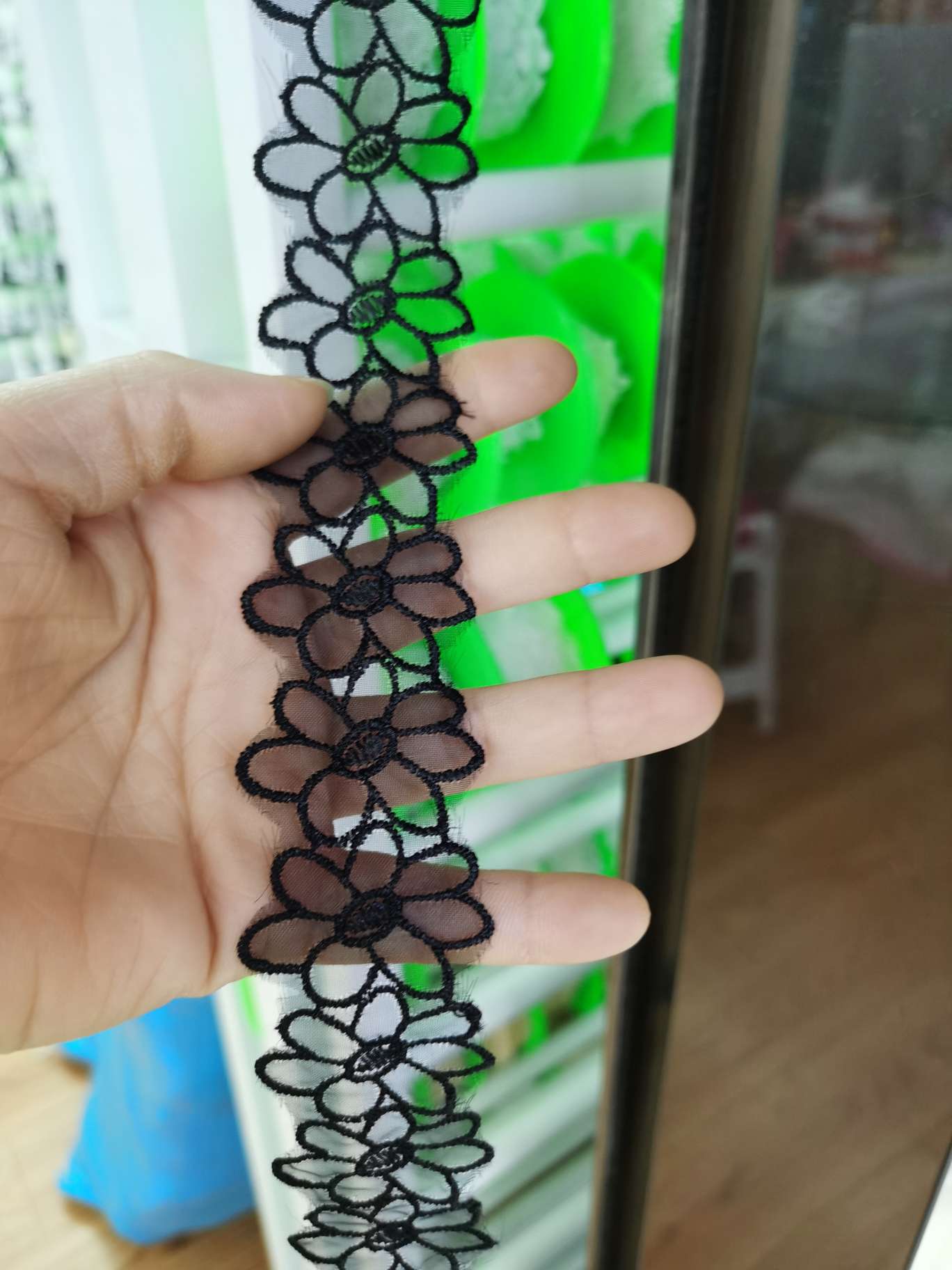 The best-selling socks have chrysanthemum edges Specification image
