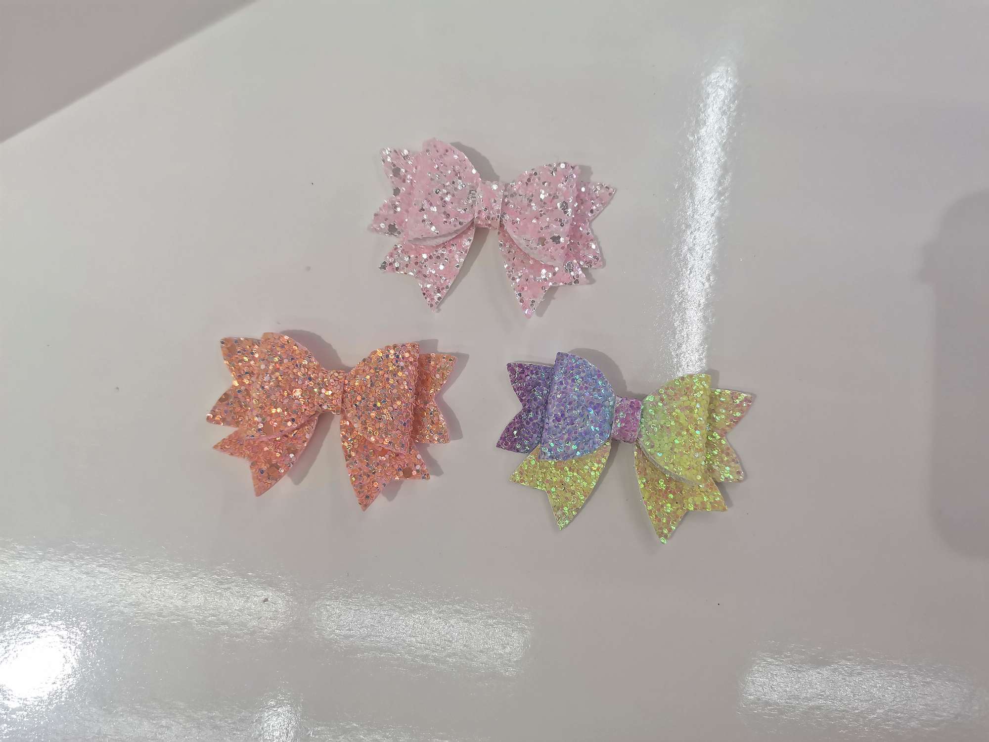 Three-layer ceramic swallowtail bow undefined