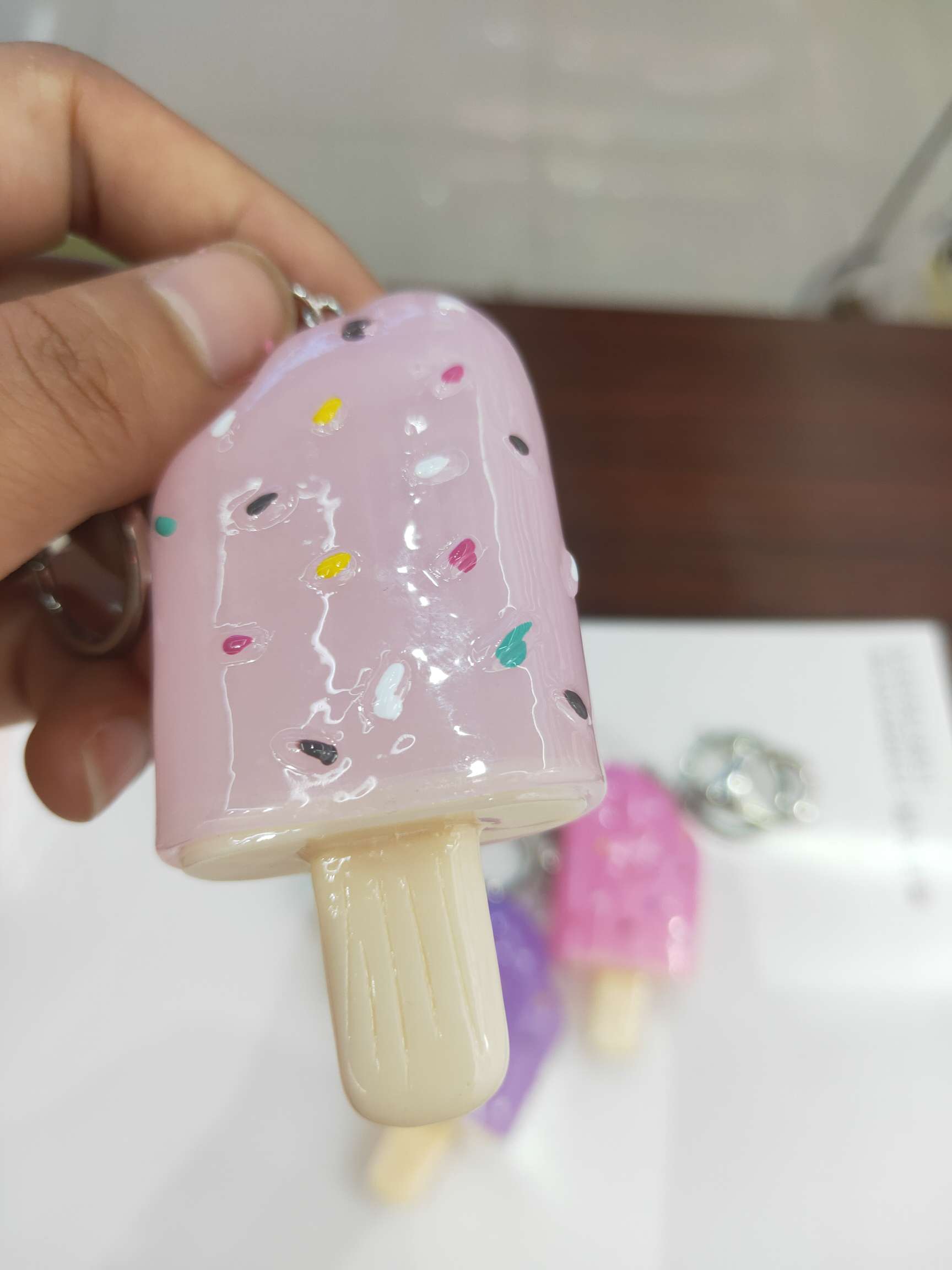 Explosive Popsicle Key Chain Pendant Resin Accessories Specification drawing