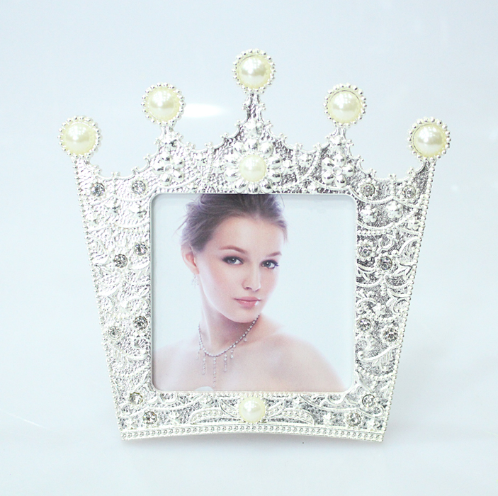 轻奢皇冠金属相框婚纱影楼家居摆台详情图1