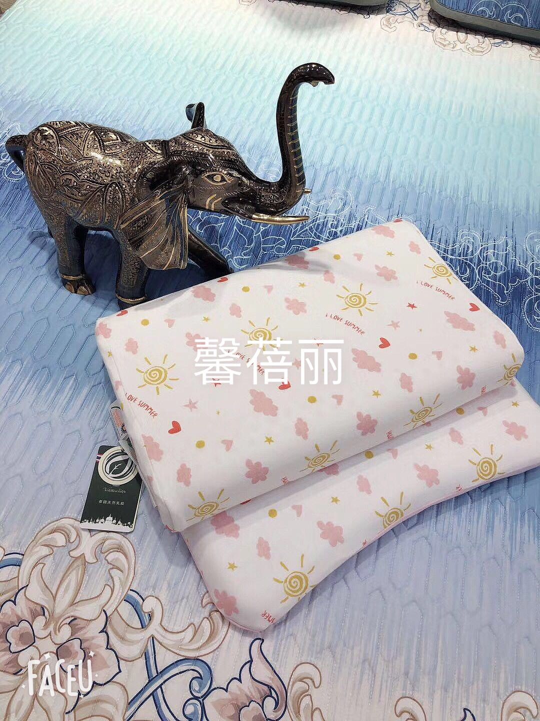 乳胶枕天然乳胶枕🍃 
 品名:针织系列_
 乳胶采用泰国🇹🇭进口原液🌟按照人体工程学设计. 呵护颈椎腰椎.抗菌防白底实物图