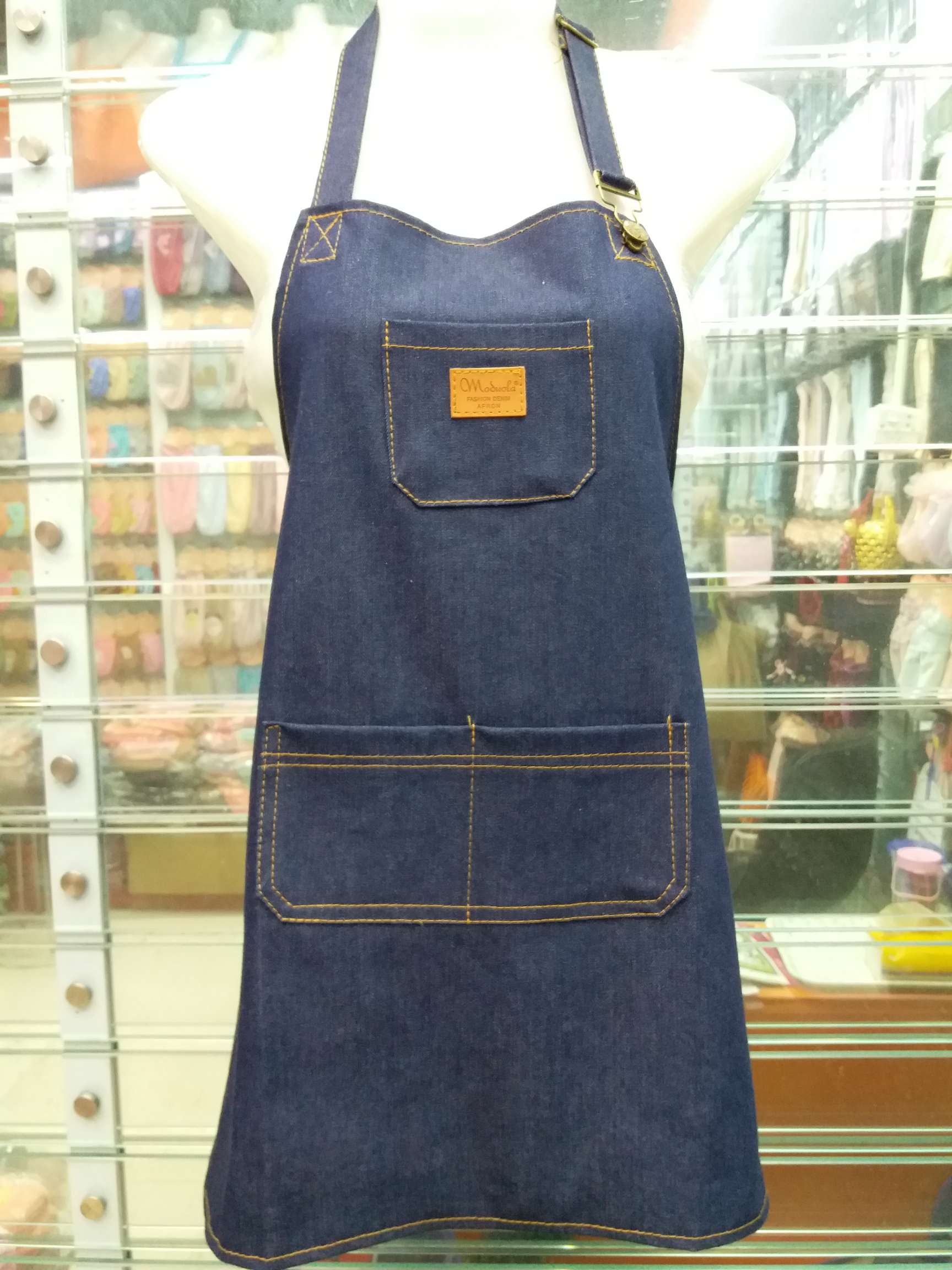 Korean-style fashionable children's square pocket denim apron, hand-painted hand-spun apron details Picture