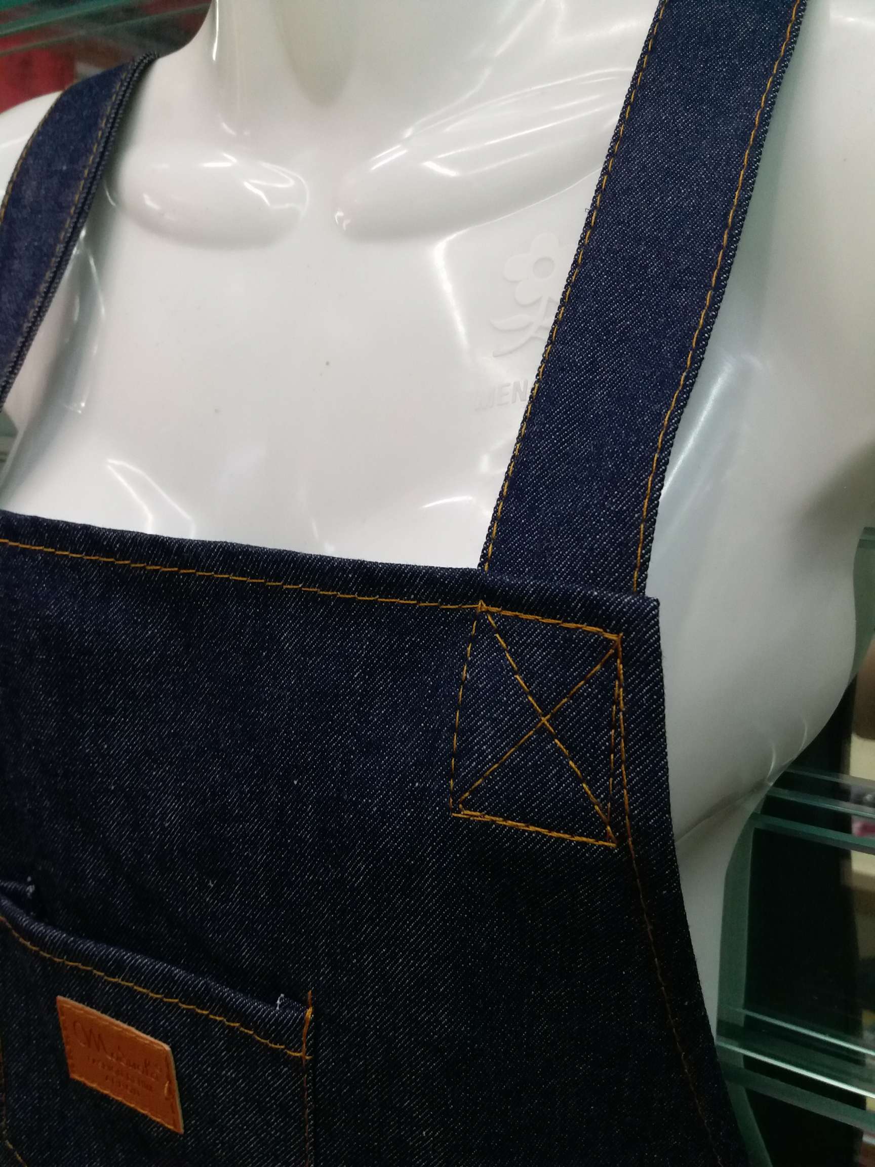 Korean-style fashionable adult shoulder strap denim apron, hand-painted hand-spun work apron undefined