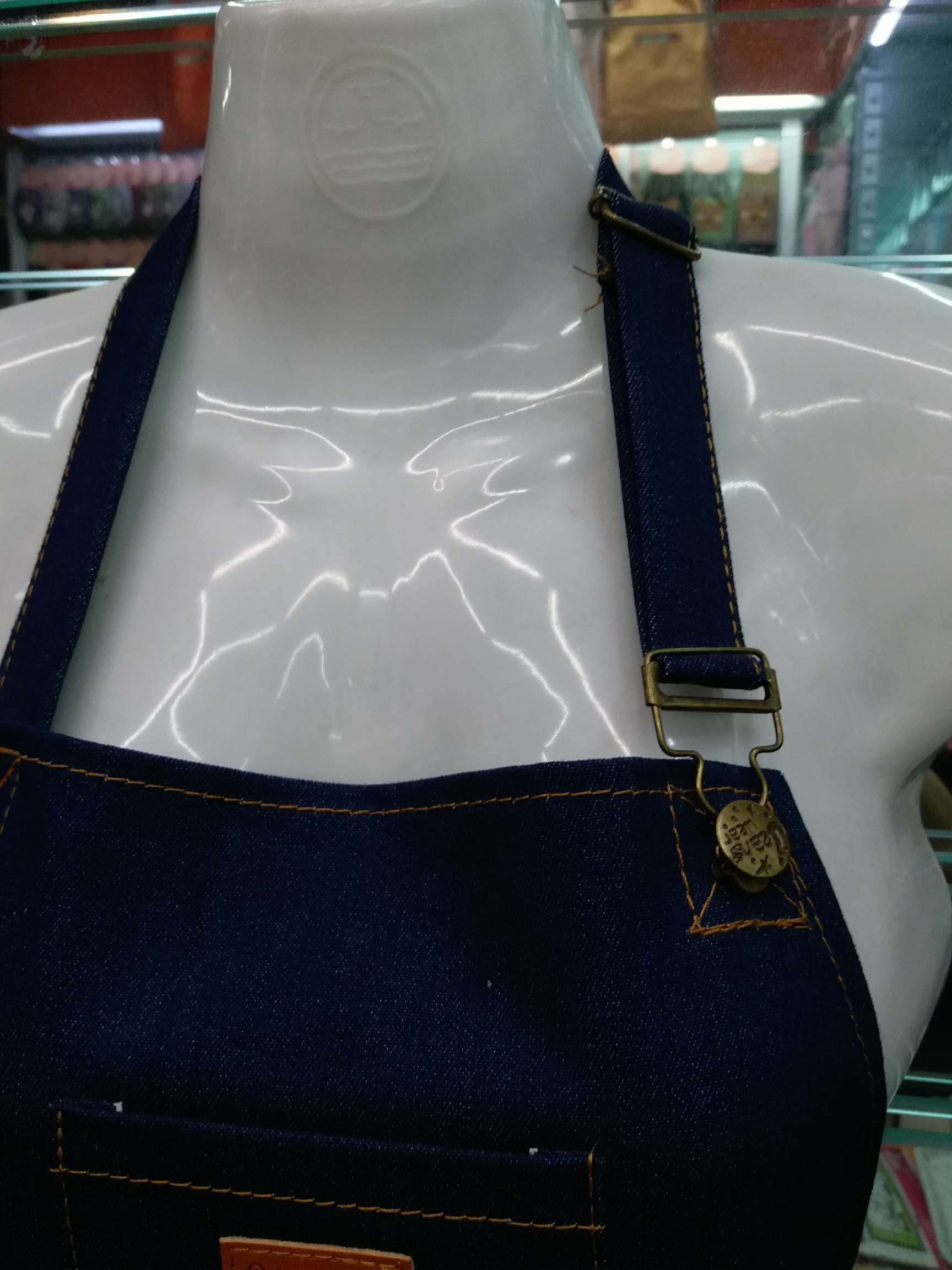 Korean-style fashionable children's square pocket denim apron, hand-painted hand-spun apron Specification image