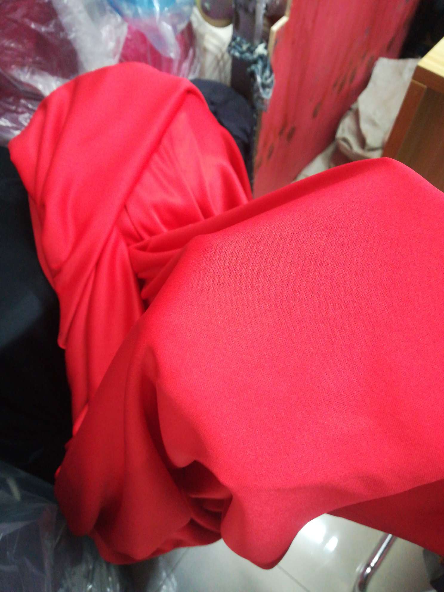 The 32G all-polyester test is widely used for stage sets and edge banding details Picture