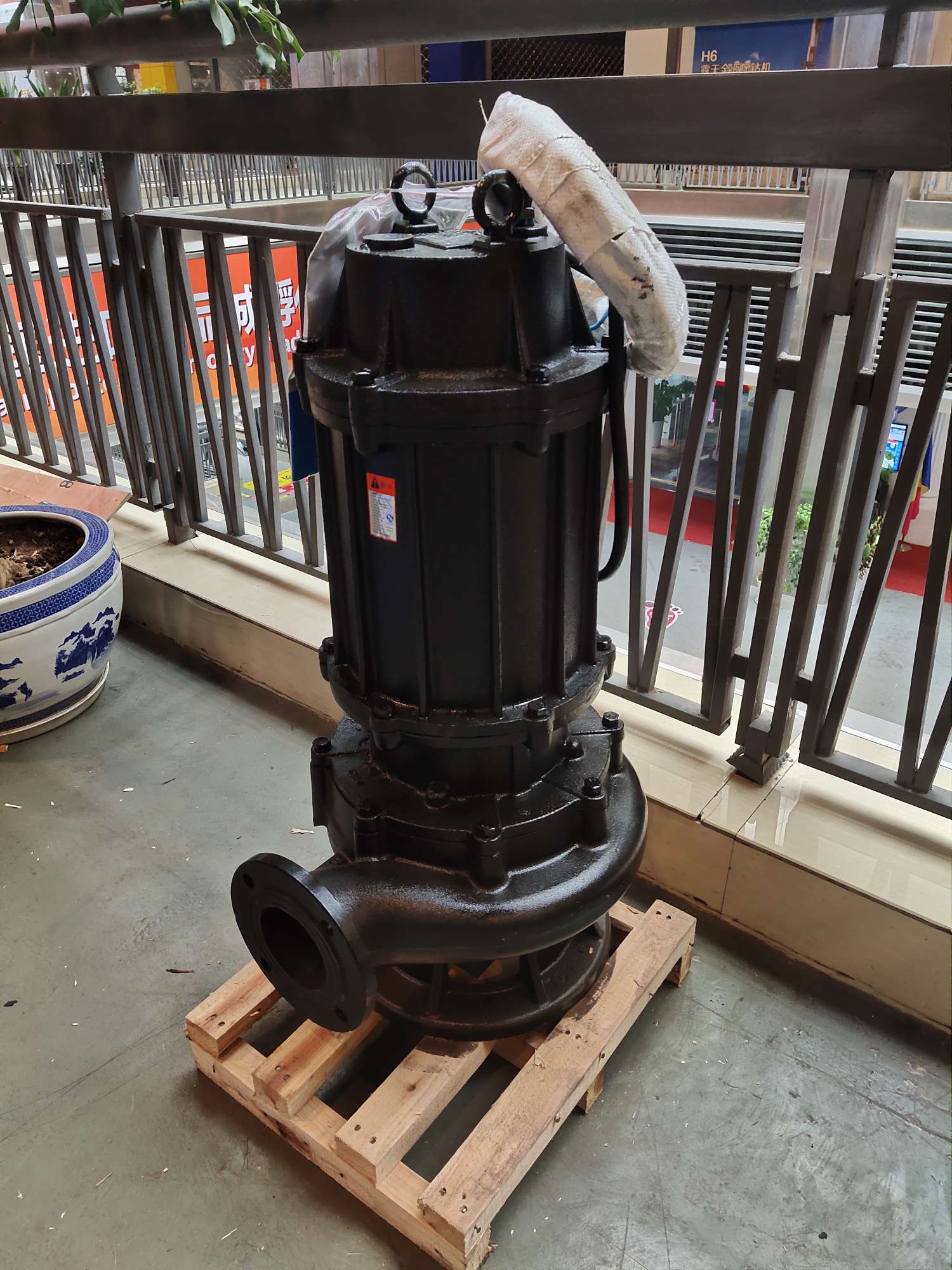 7.5-kilowatt 4-inch sewage pump